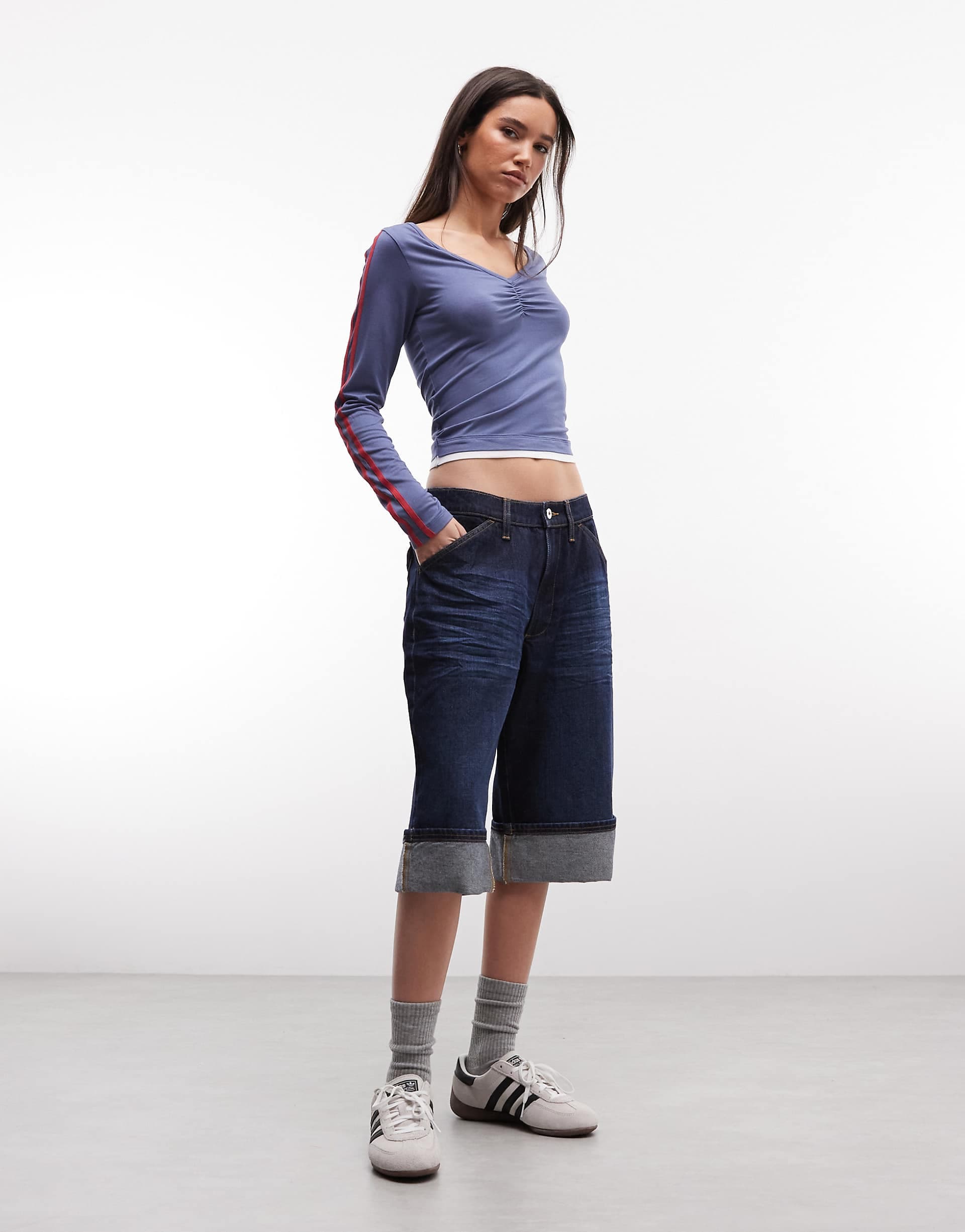 COLLUSION long sleeve ruched v neck sports tee in navy