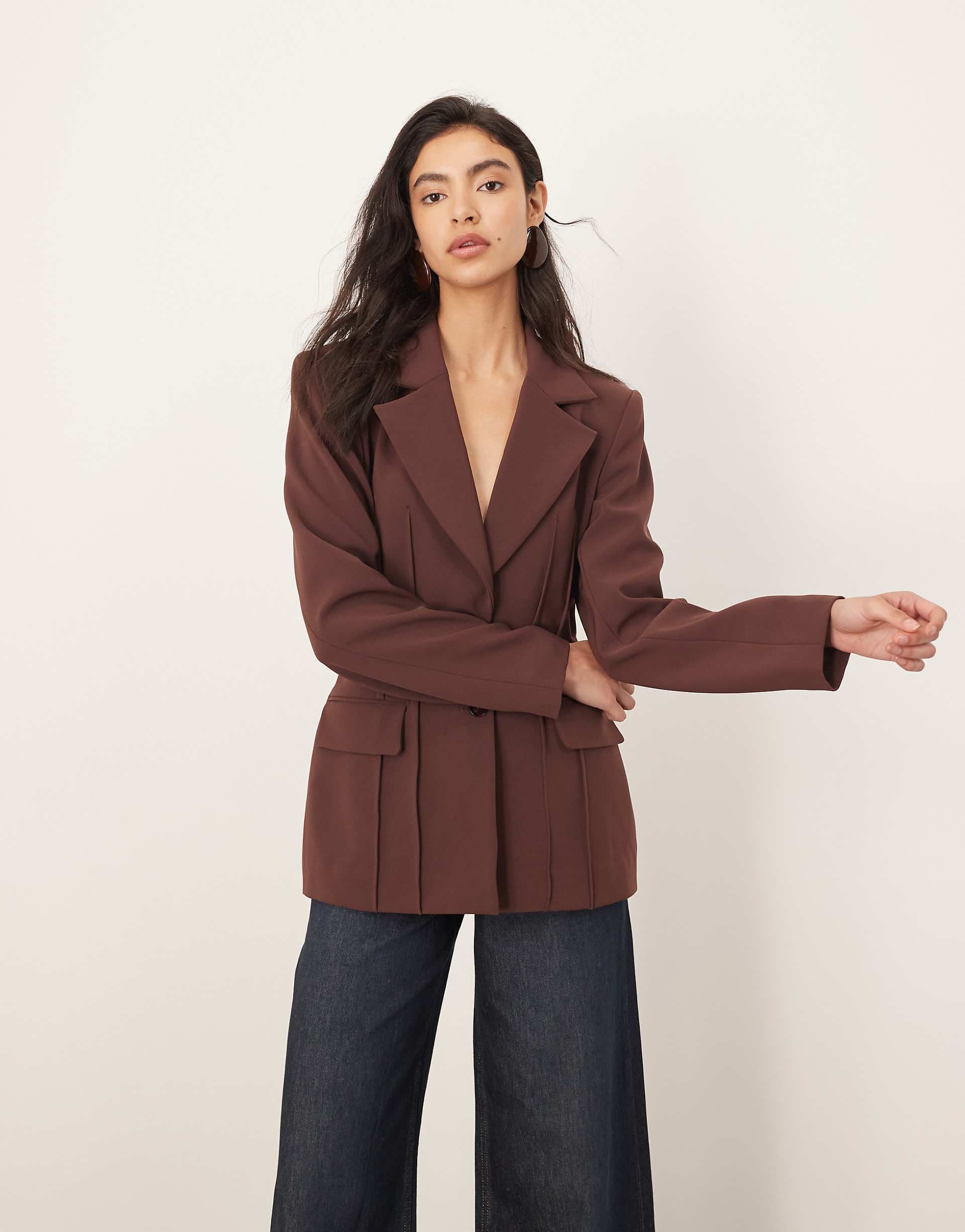 ARRANGE premium sculpted blazer in chocolate