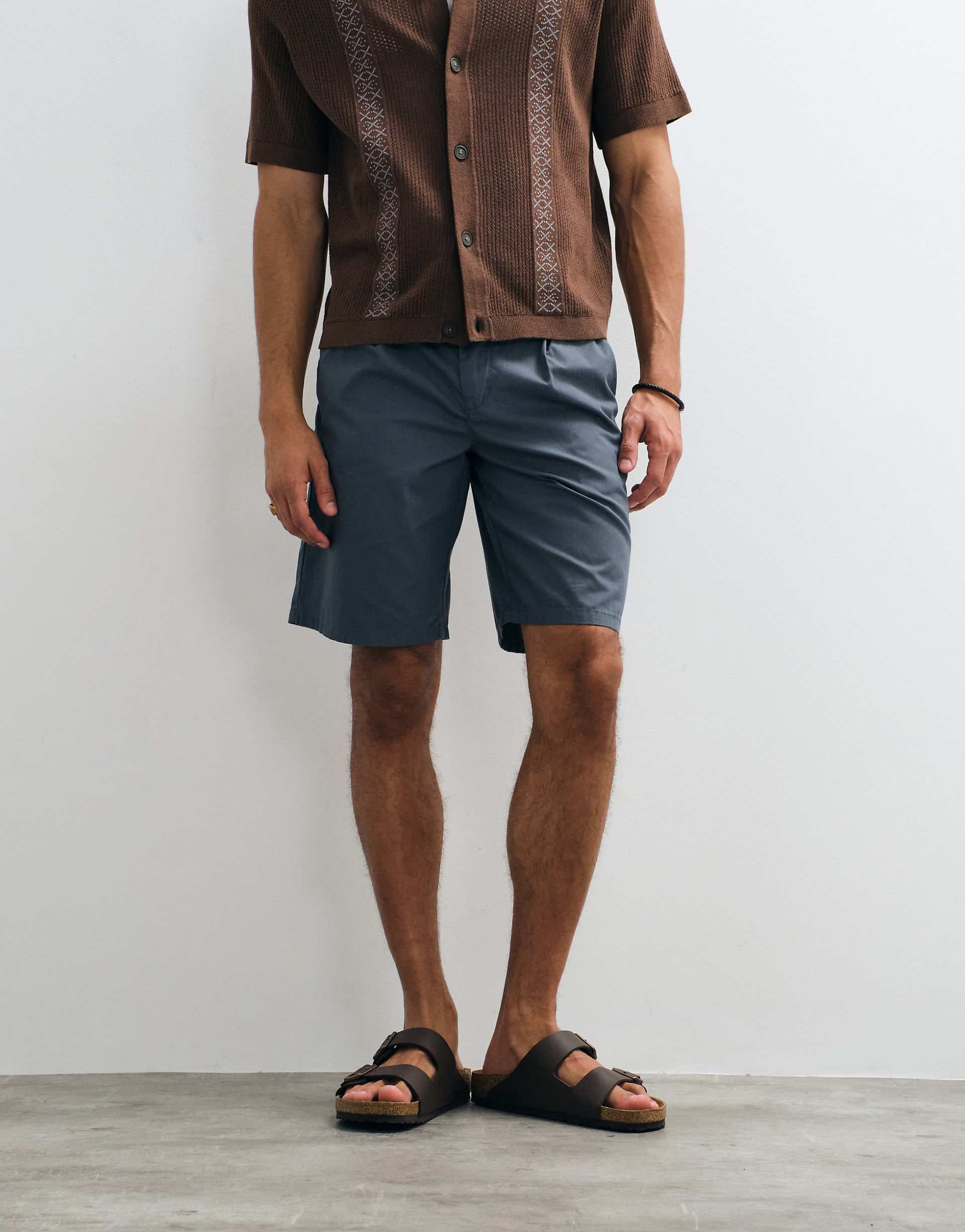 ONLY & SONS loose fit pleated shorts in charcoal