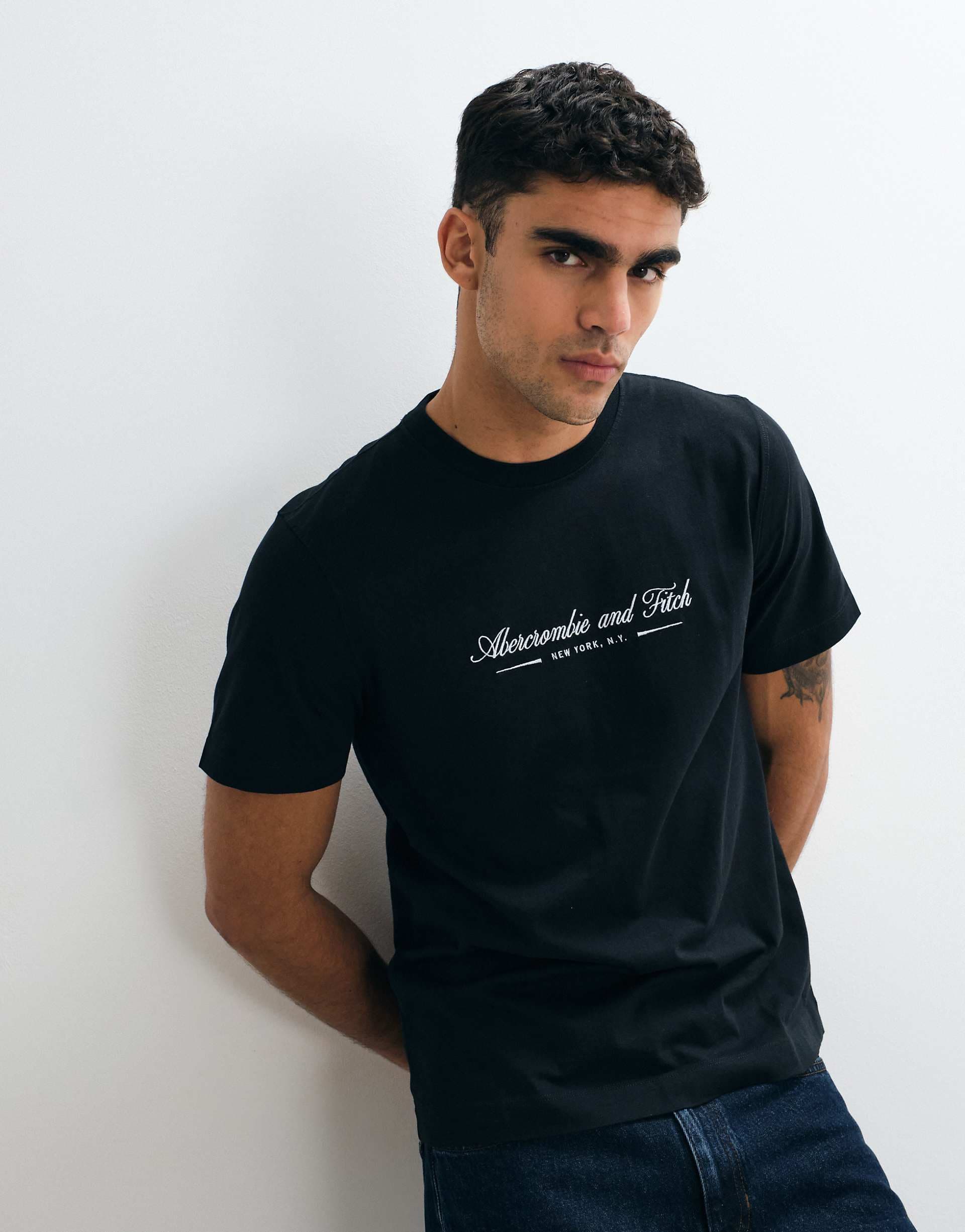 Abercrombie & Fitch trend chest script logo T-shirt in black