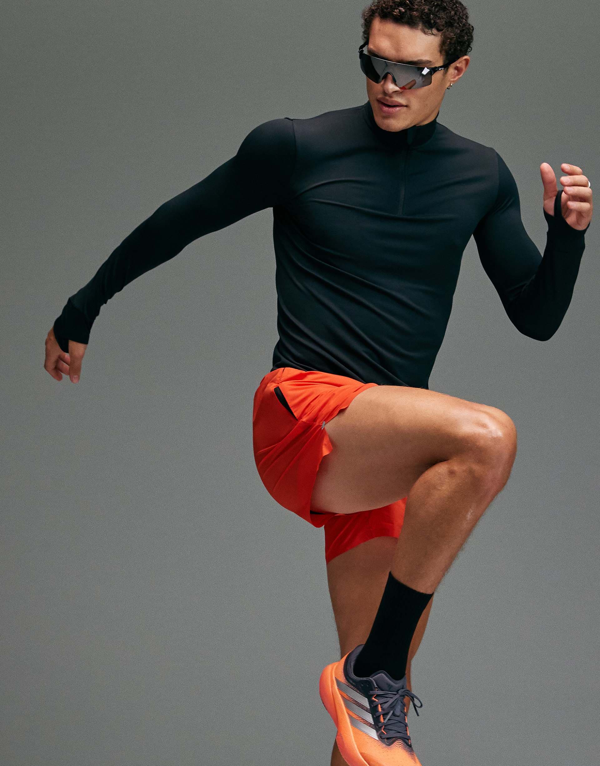 4505 Premium lightweight ultrasoft seamless running long sleeve 1/4 zip top in void black