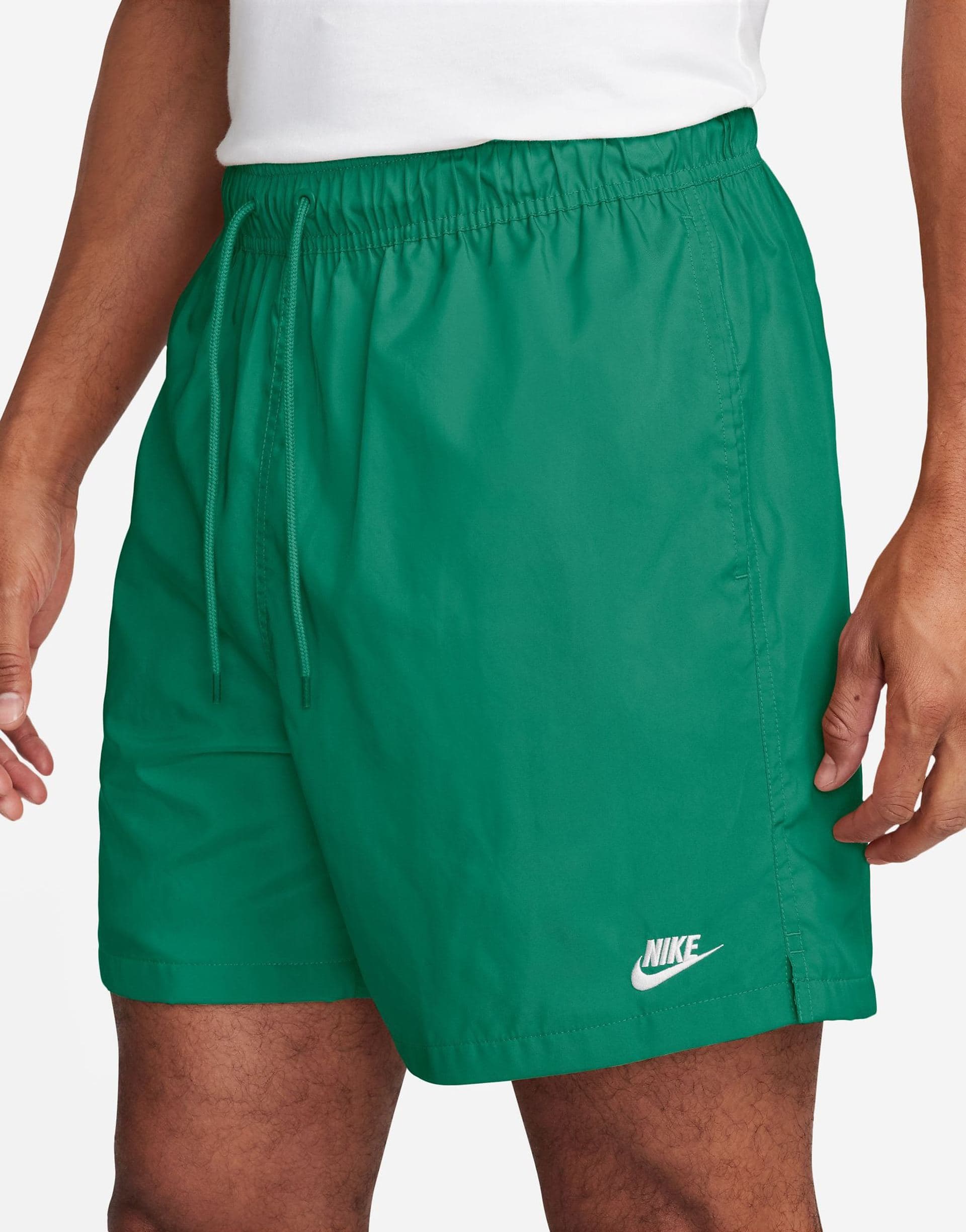Nike Club woven shorts in green