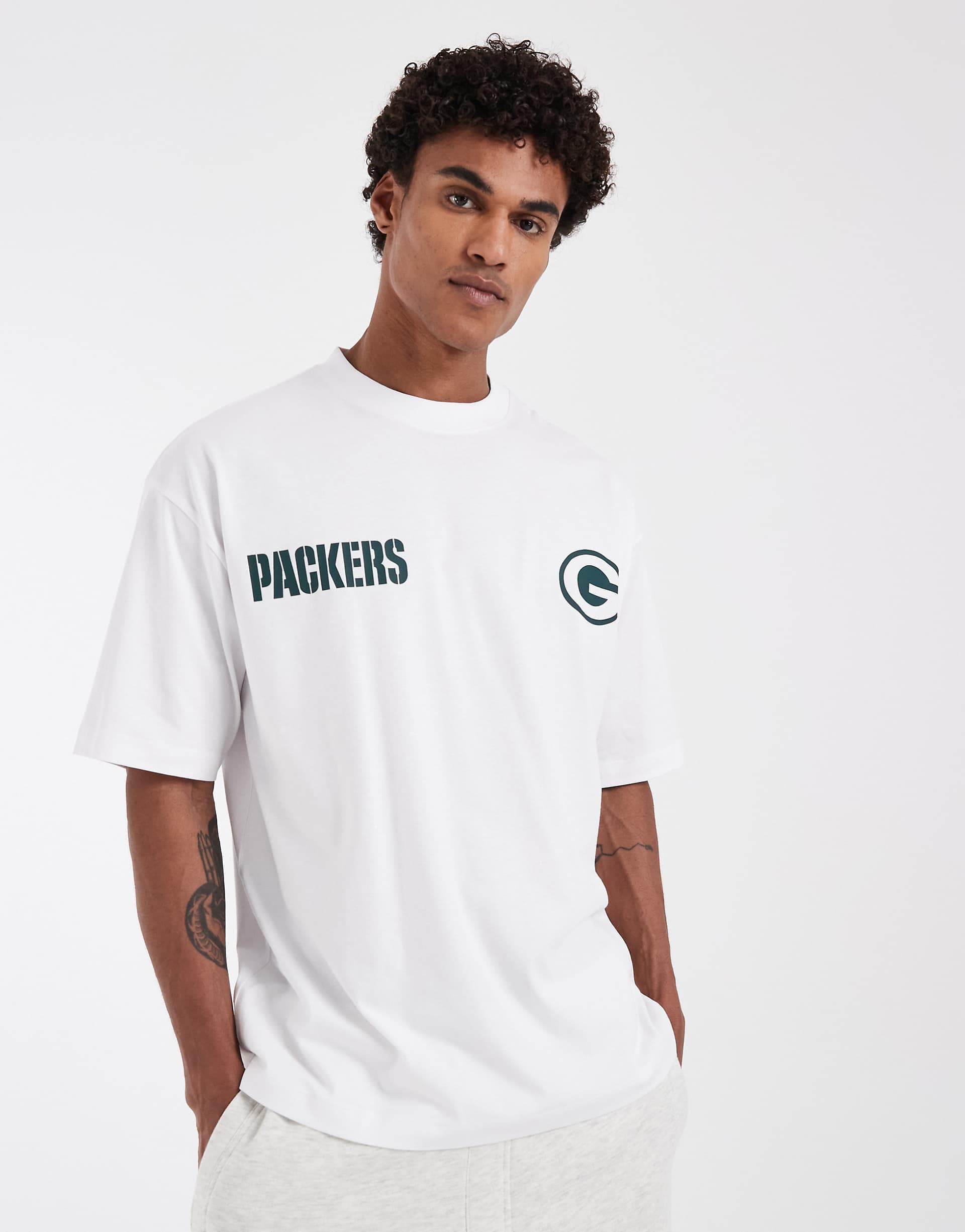ASOS DESIGN oversize T-shirt with Green bay packers print in white