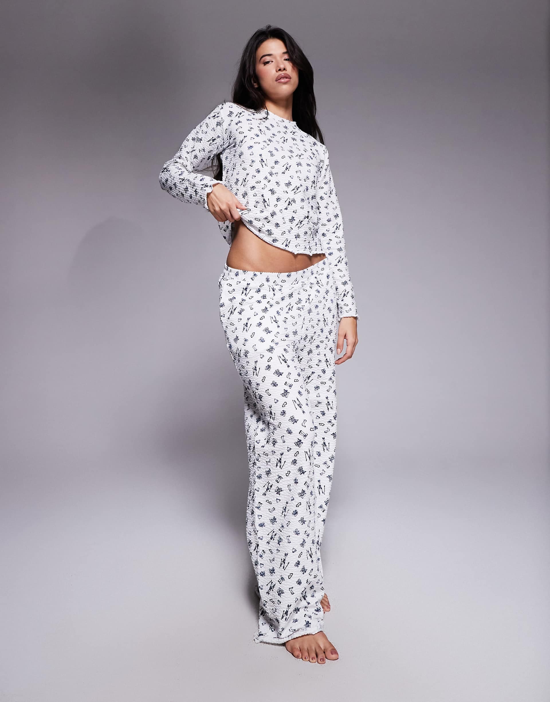 Threadbare long sleeve lettuce hem ski print pajamas in white and blue
