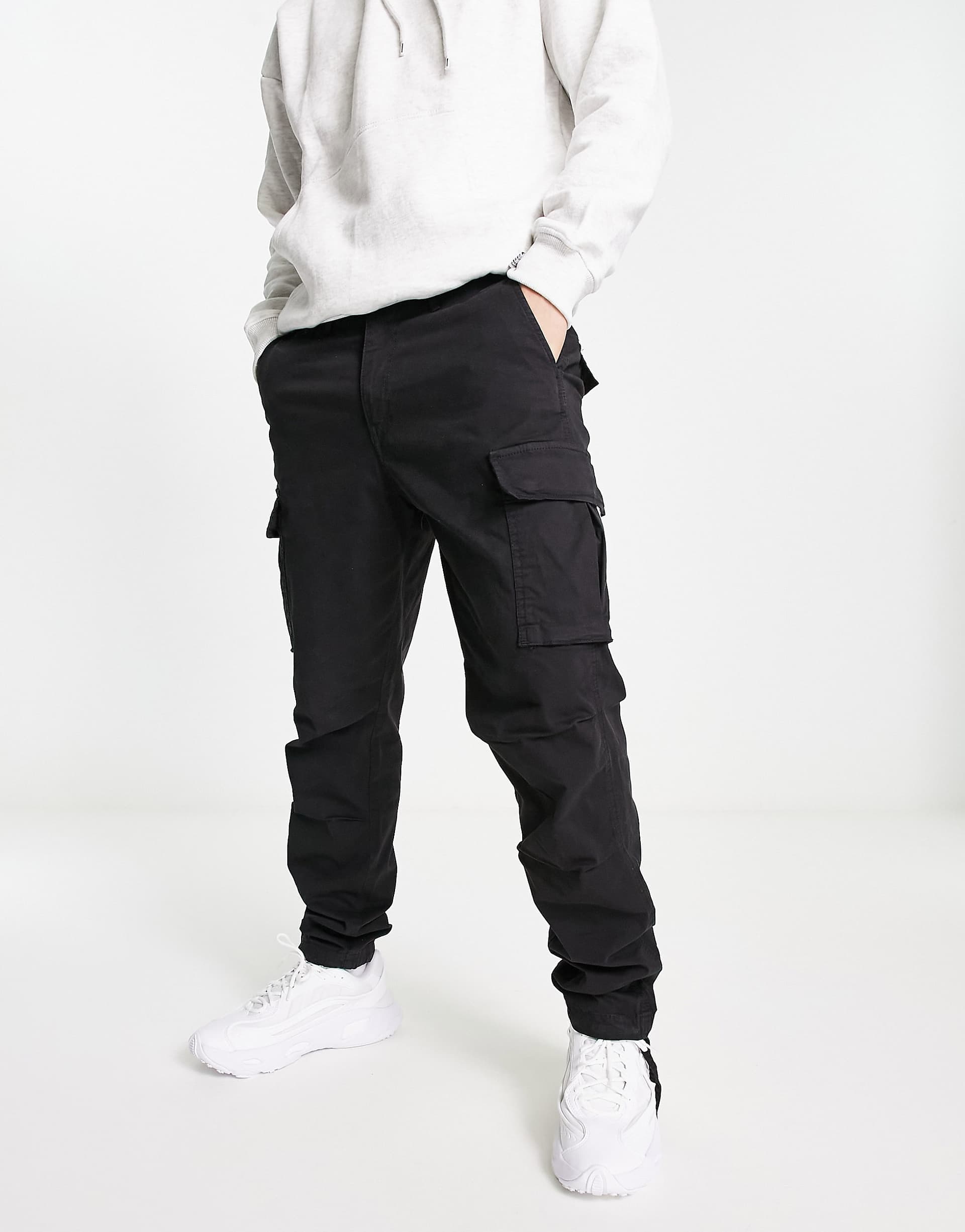 Jack & Jones Intelligence tapered fit washed cargo pants in black