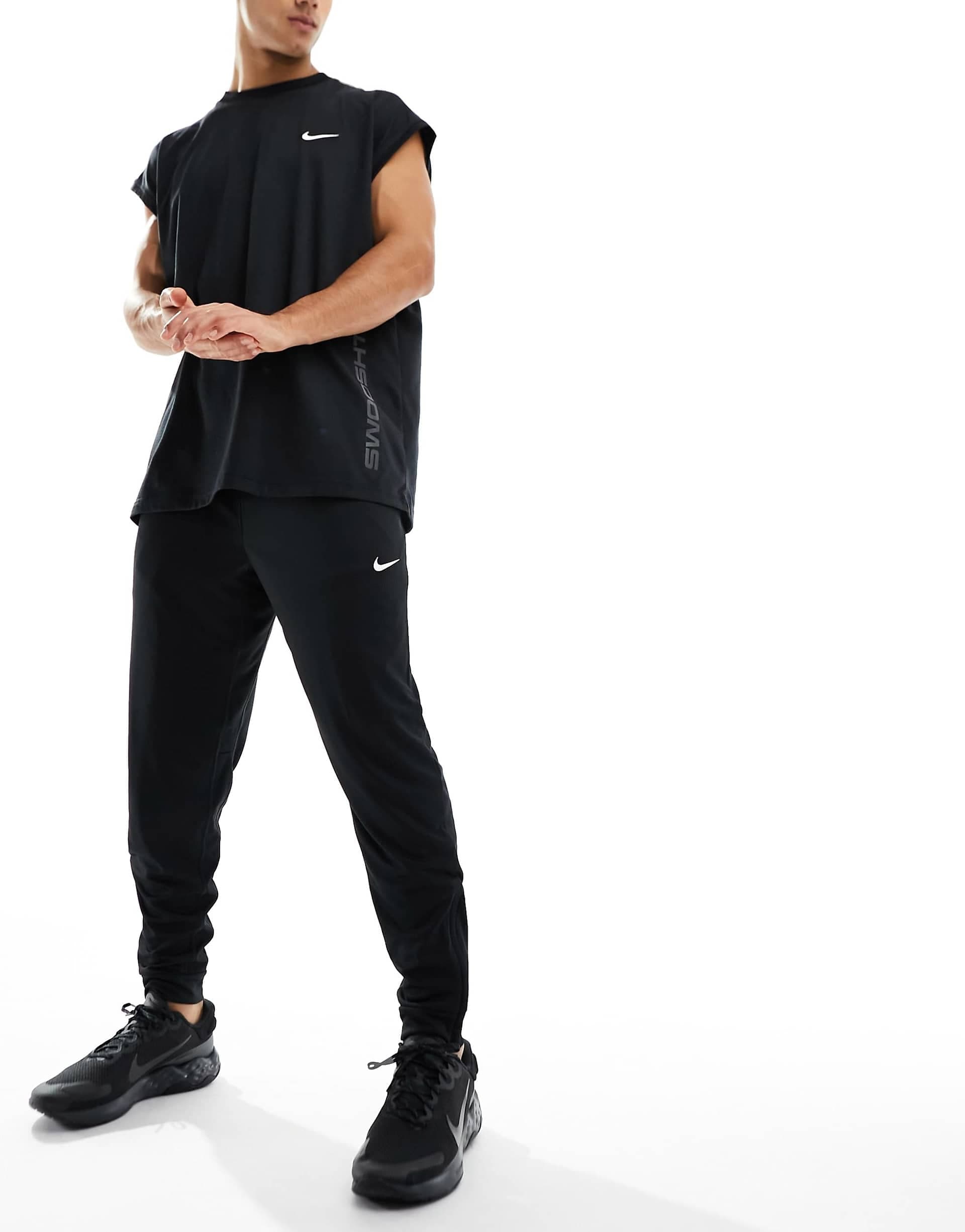 Nike Training Totality sweatpants in black