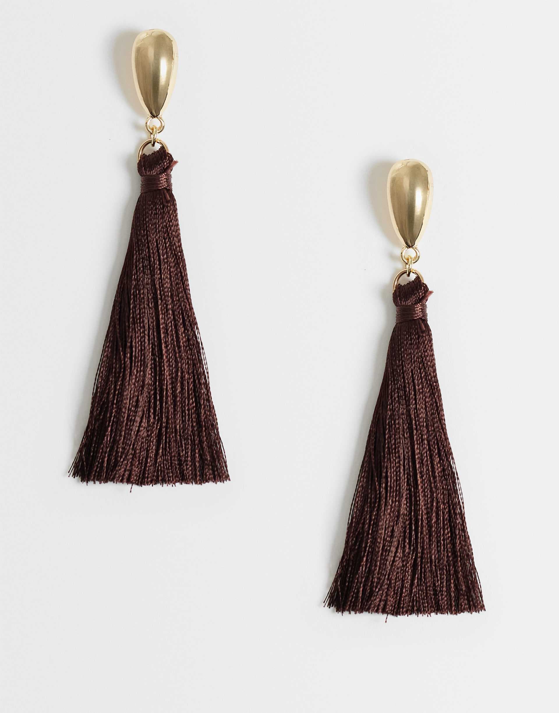 DesignB tassel earrings in dark brown