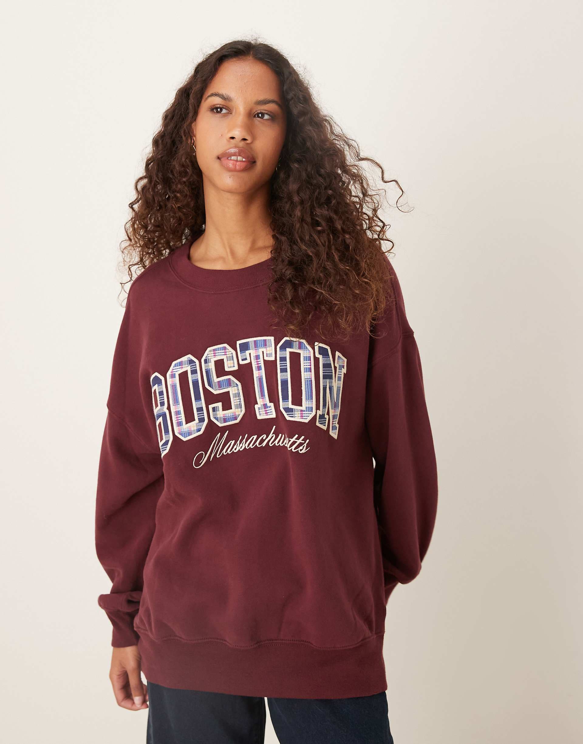 Abercrombie & Fitch crew neck sweatshirt with plaid logo in burgundy