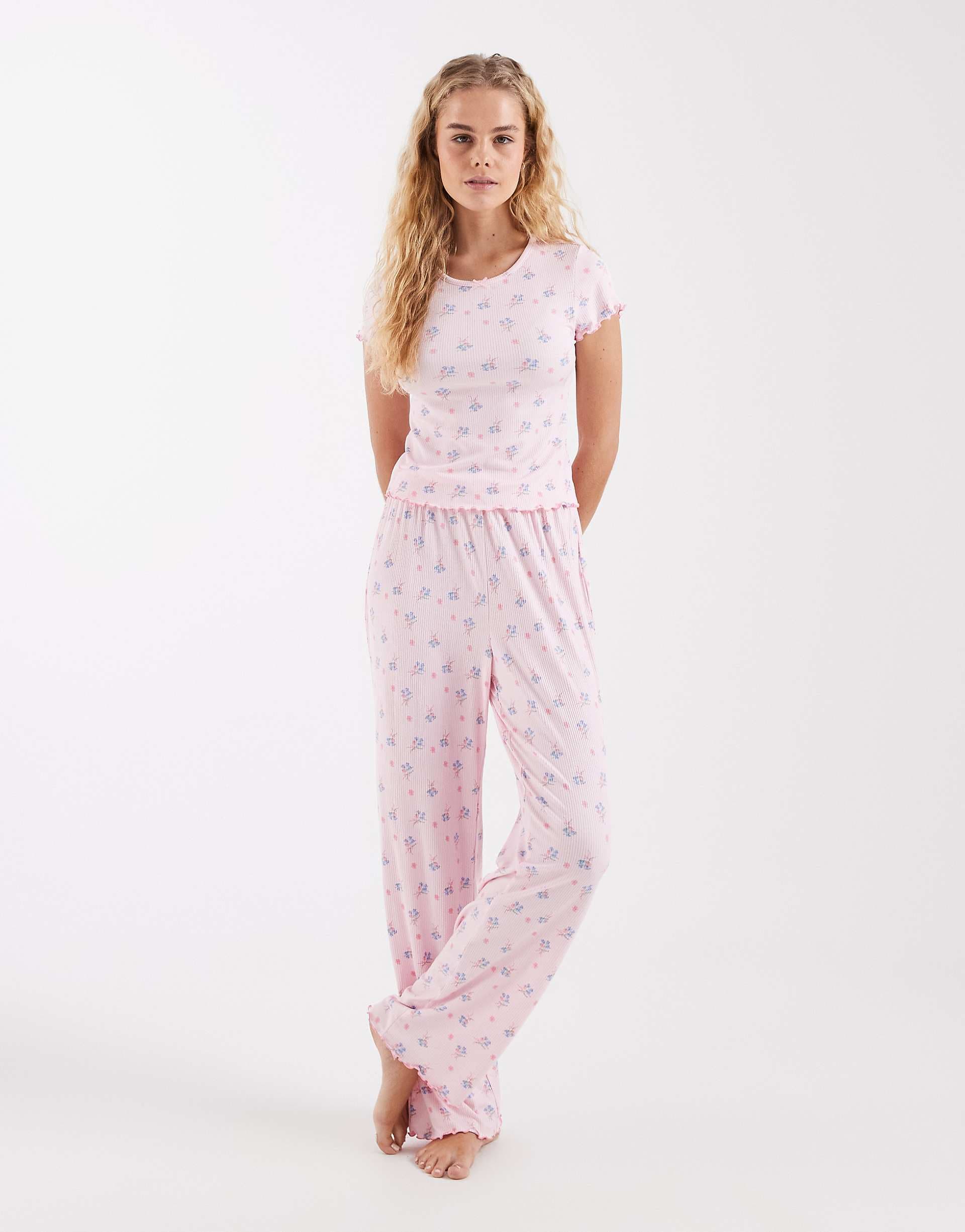 Loungeable ribbed jersey top and pants pajama set in pink ditsy floral