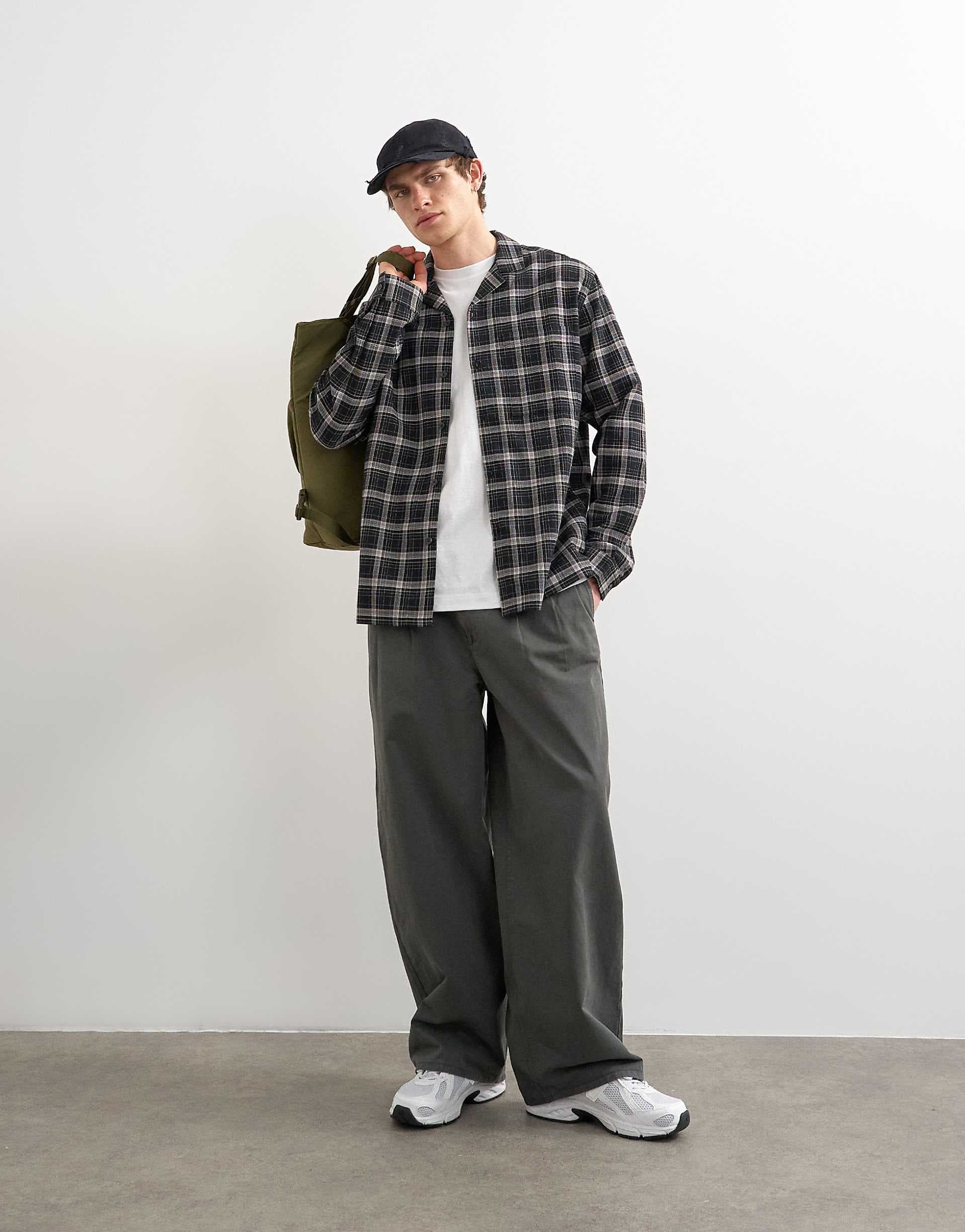 Topman baggy fit pants with pleats in khaki