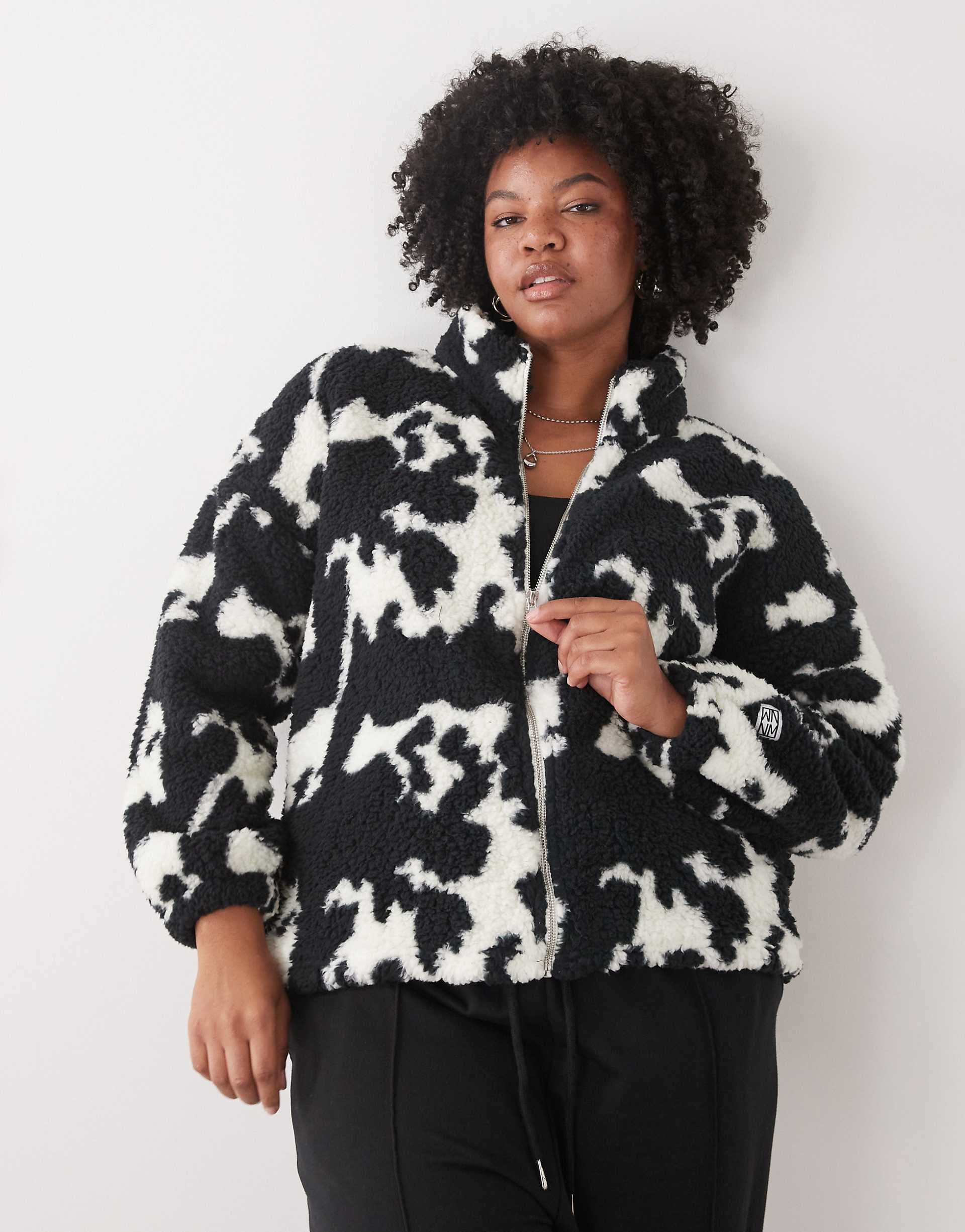 Noisy May Curve zip up fleece in mono cow