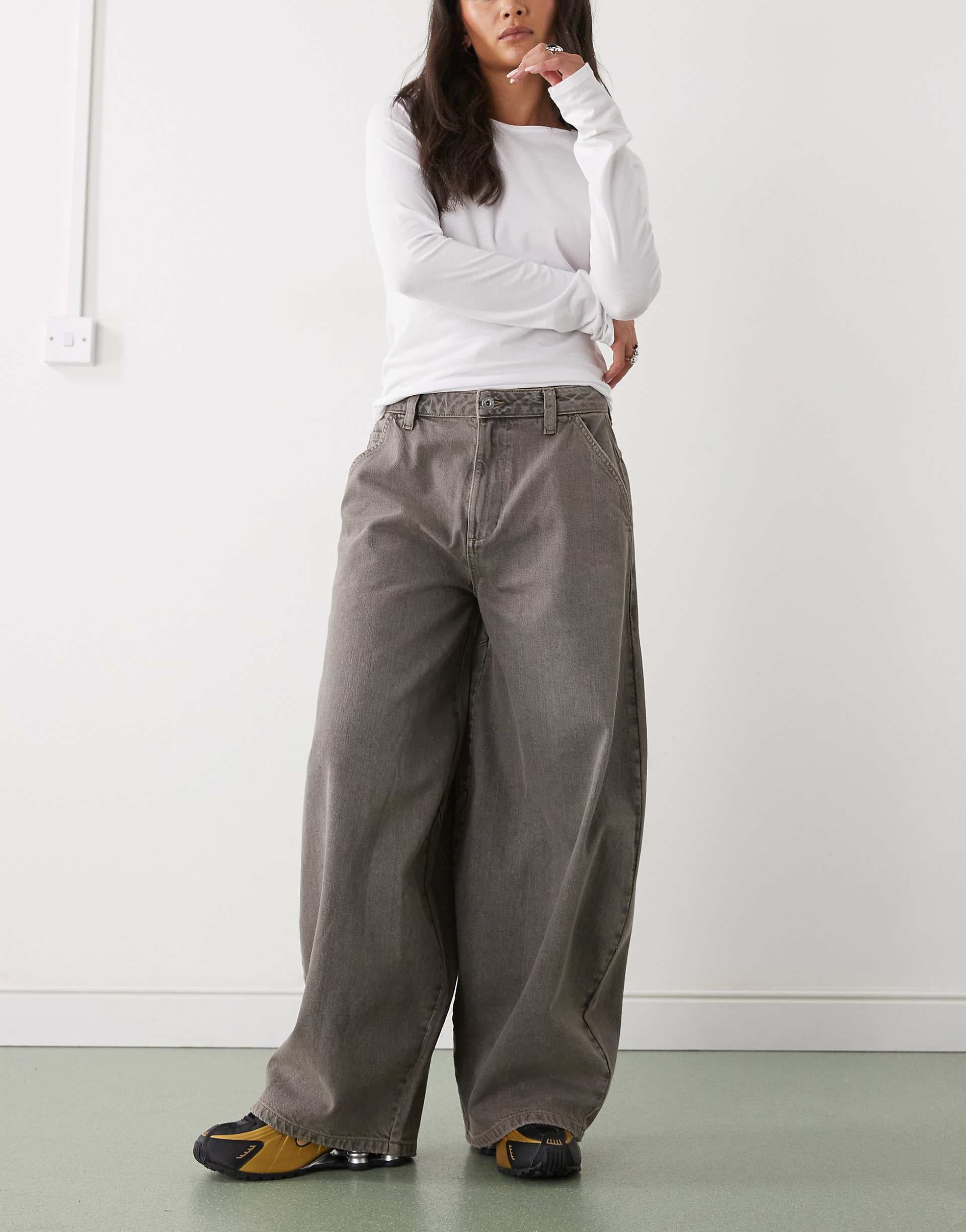 COLLUSION X006 XL balloon low rise jeans in washed gray