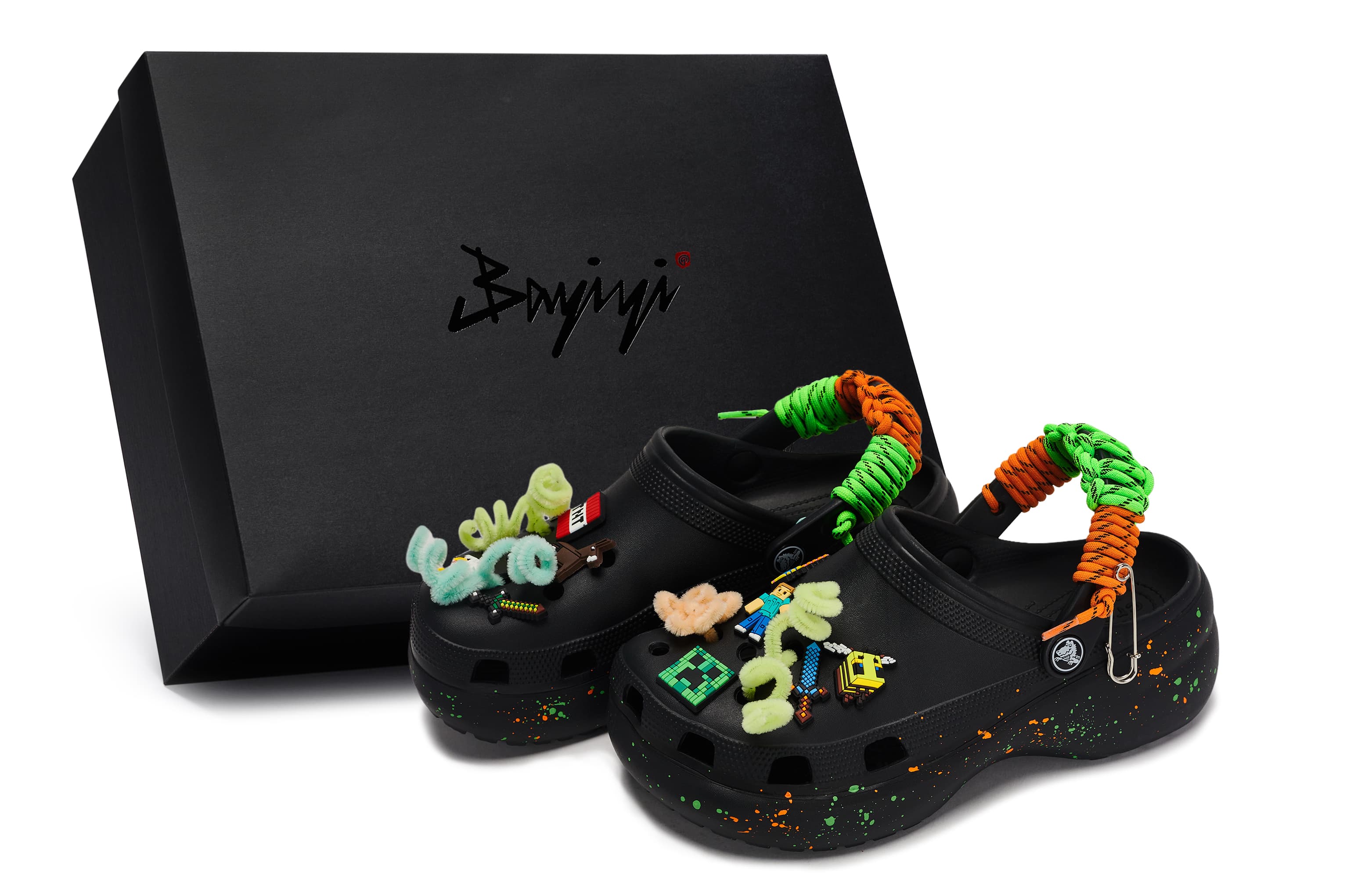 Custom Shoes Crocs Classic Platform Clog 811 Manufacture Pixel Paradise Summer Cartoon Lego Twist Stick Splatter Removable Accessories Clogs Women's Black