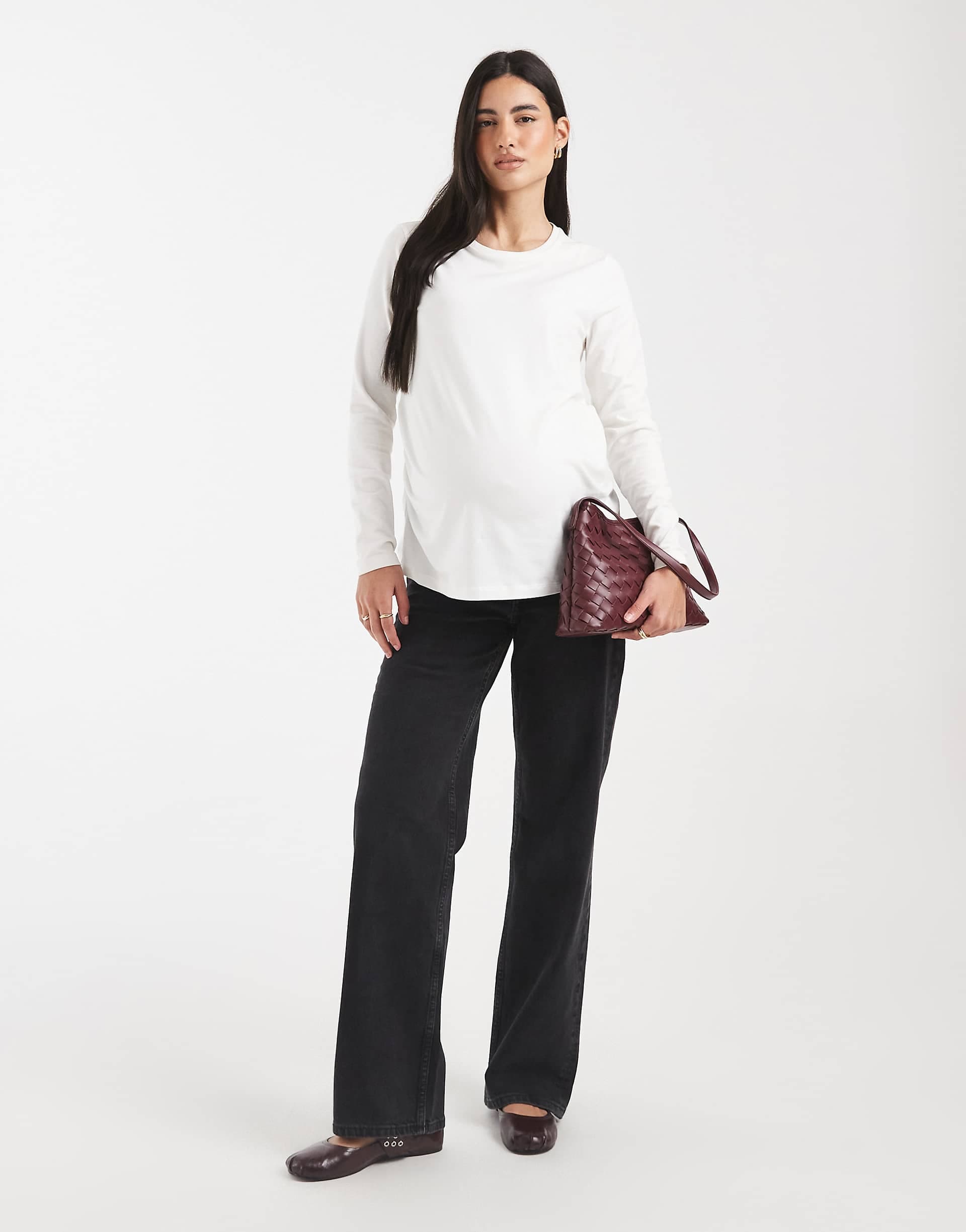 ASOS DESIGN Maternity comfort stretch straight leg jeans in black