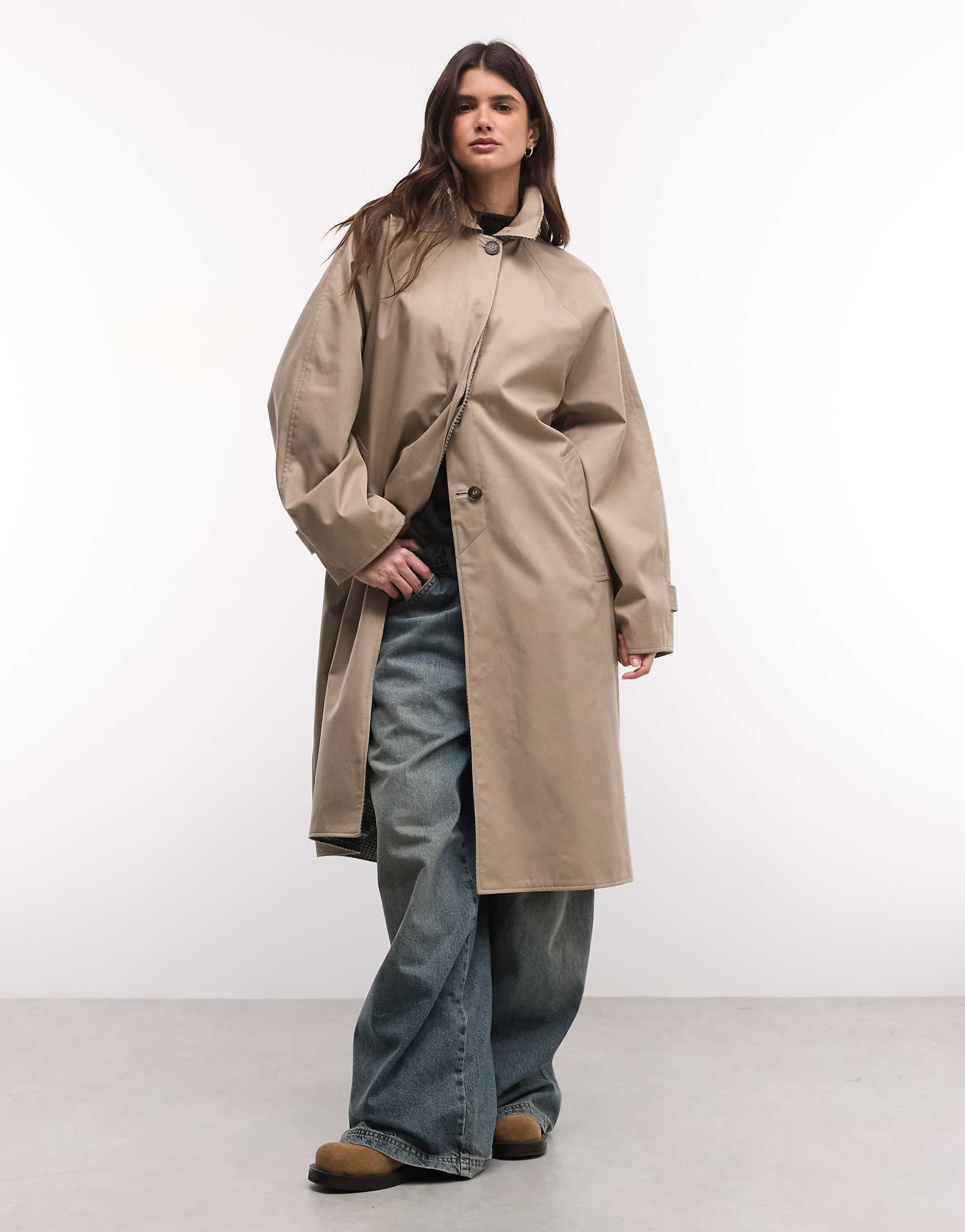 Weekday car coat in beige with reversible dogtooth lining