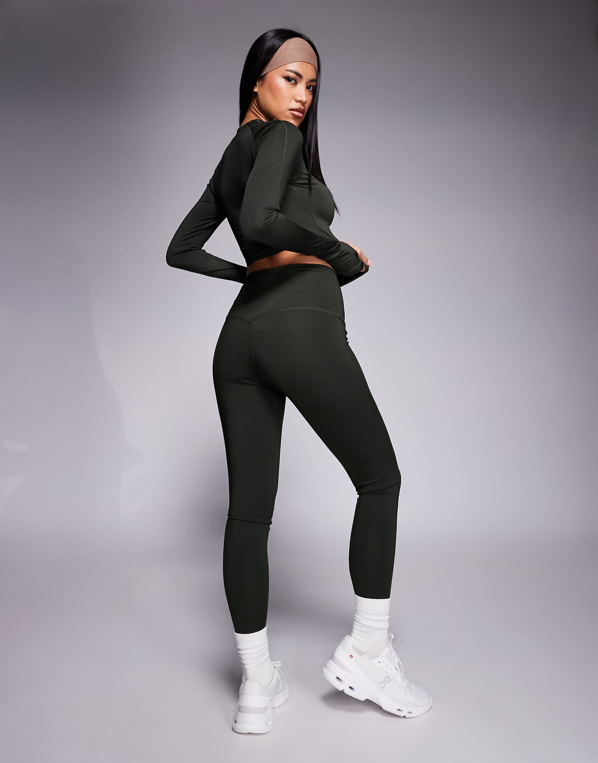 4505 Icon bum sculpt gym leggings with inner pocket in dark khaki