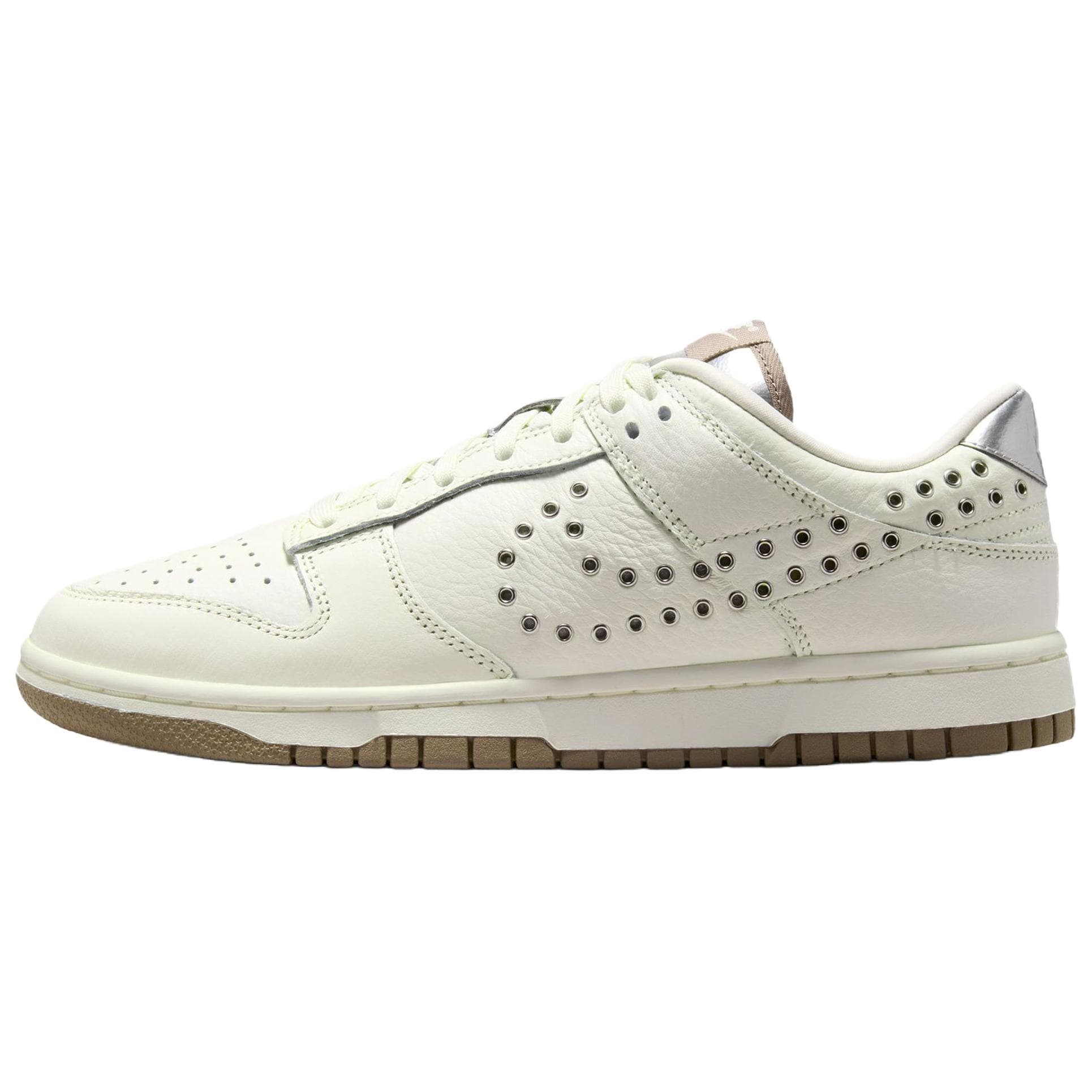 Nike Dunk Comfortable Fit Low-Top Skateboarding Shoes Women's White