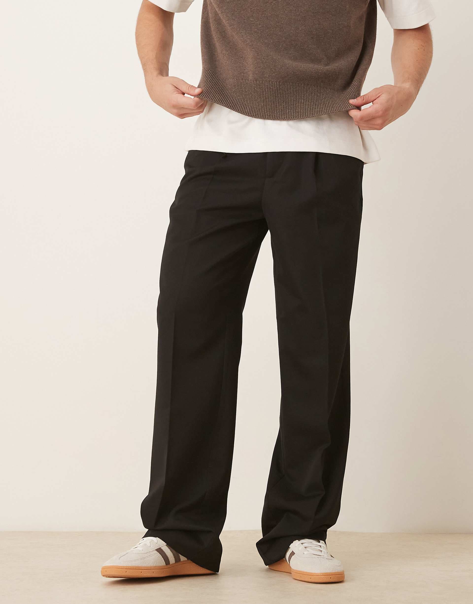 ASOS DESIGN smart wide leg stacked pants with pleats in black