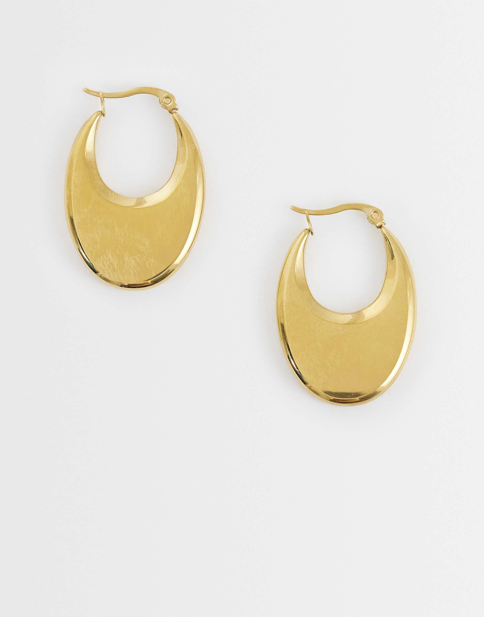 Kaiia exclusive chunky oval hoop earrings in gold