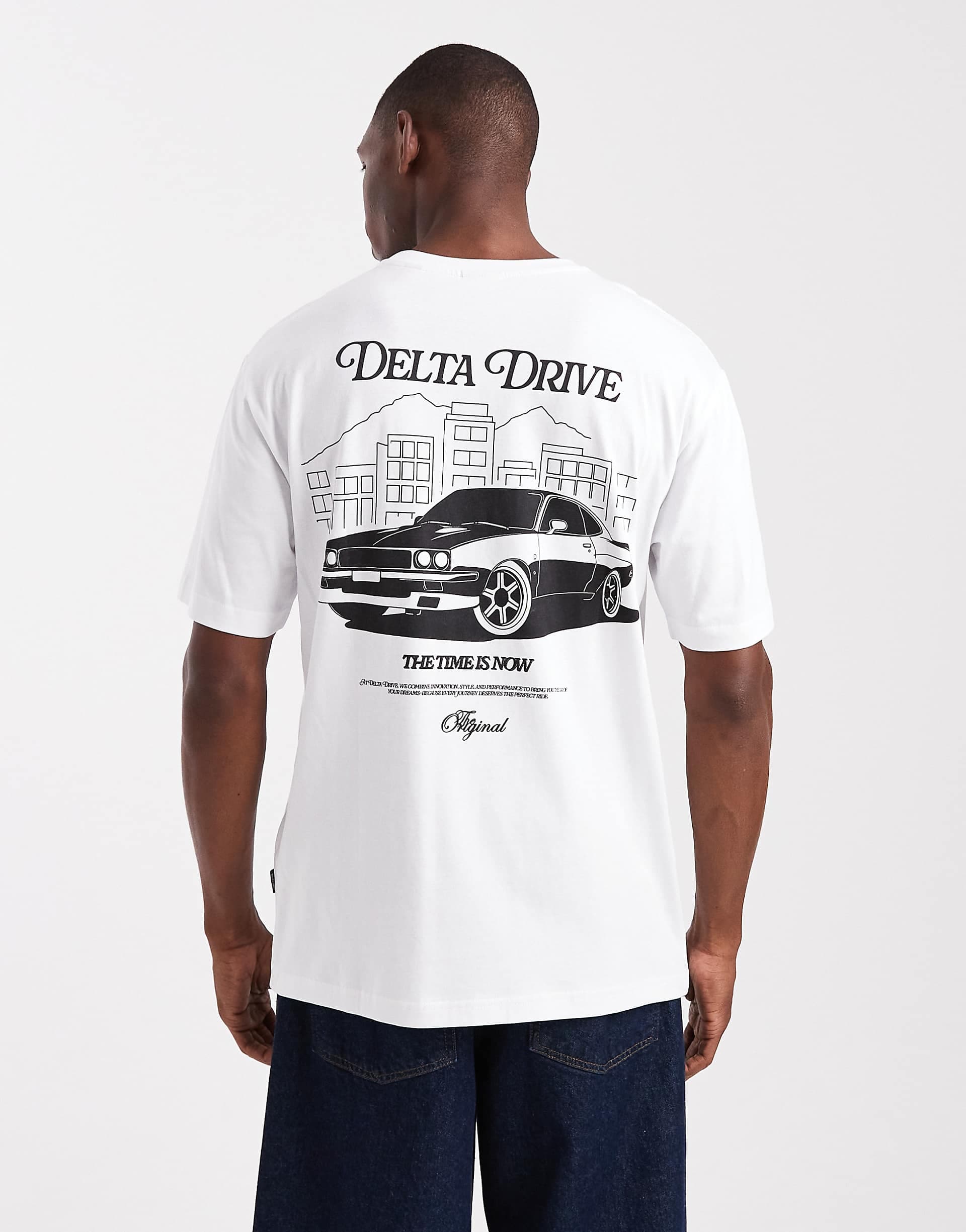 ONLY & SONS relaxed fit t-shirt with drive back print in white
