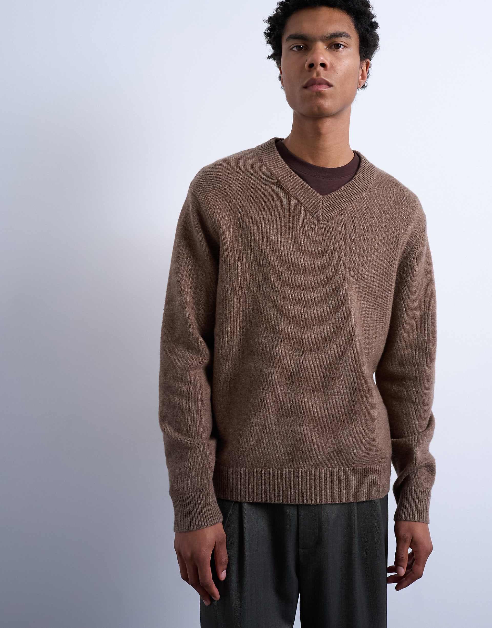 Topman regular fit v neck sweater with wool in brown