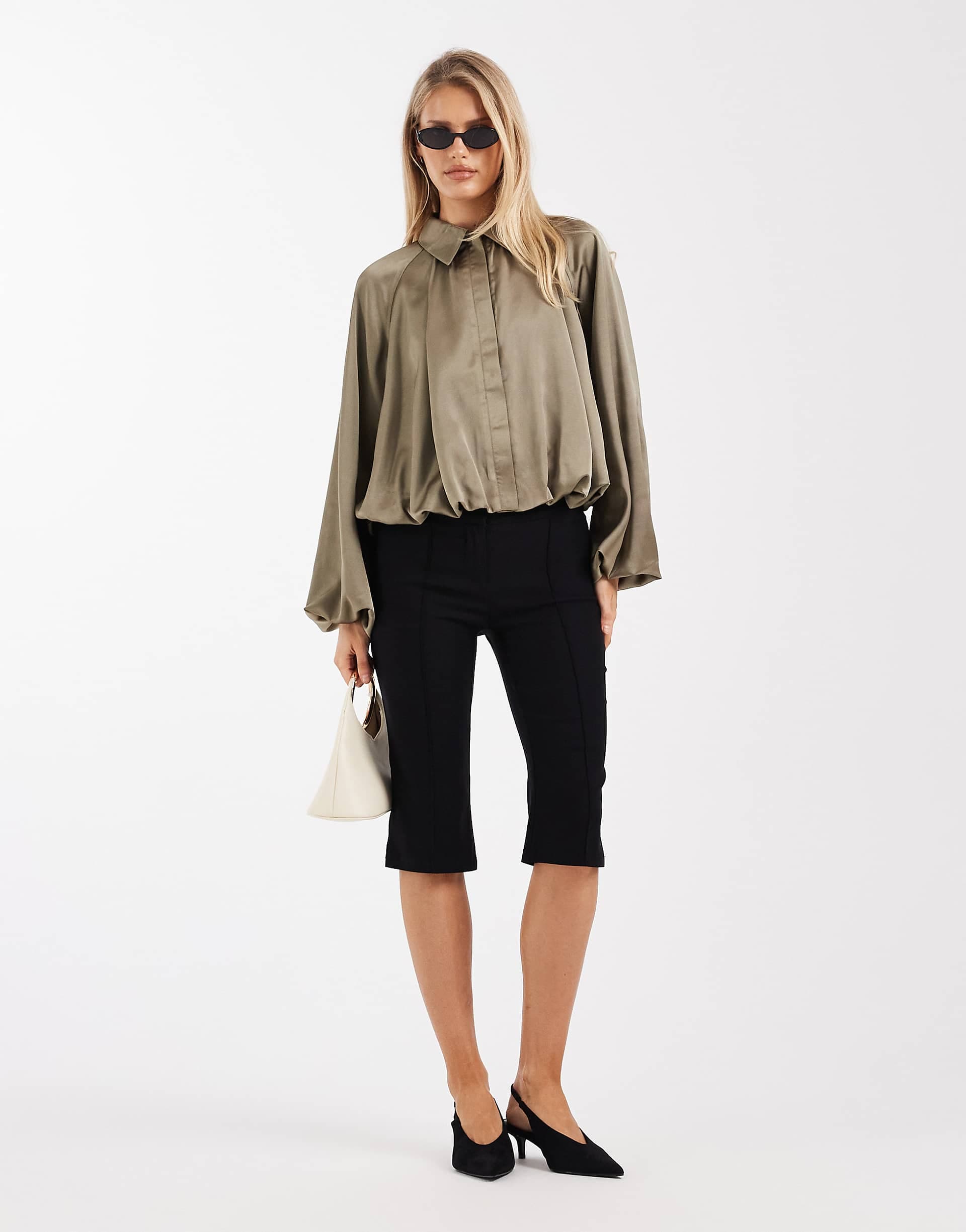 4th & Reckless bengaline side split seam front capri pants in black