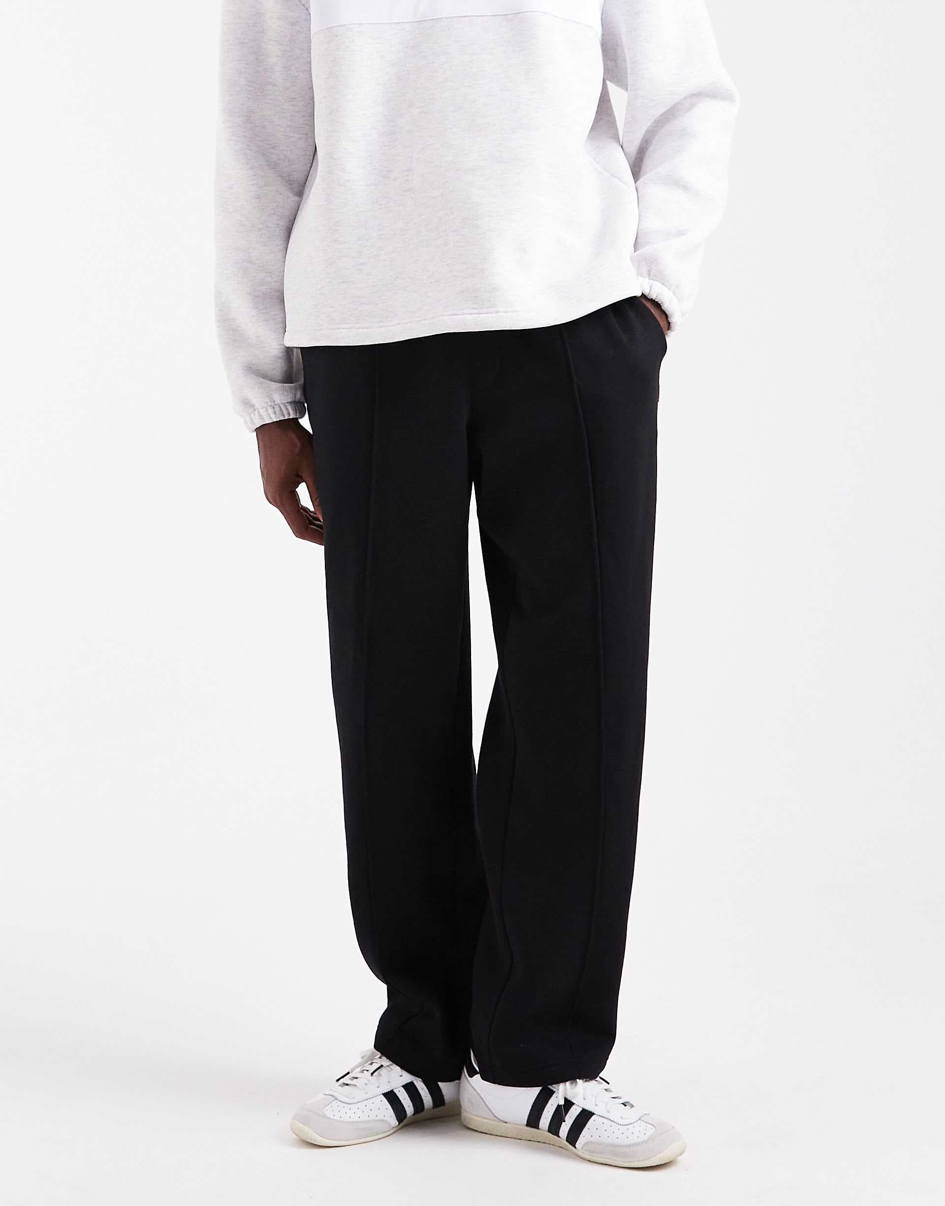 Jack & Jones wide leg sweatpants with pintuck in black