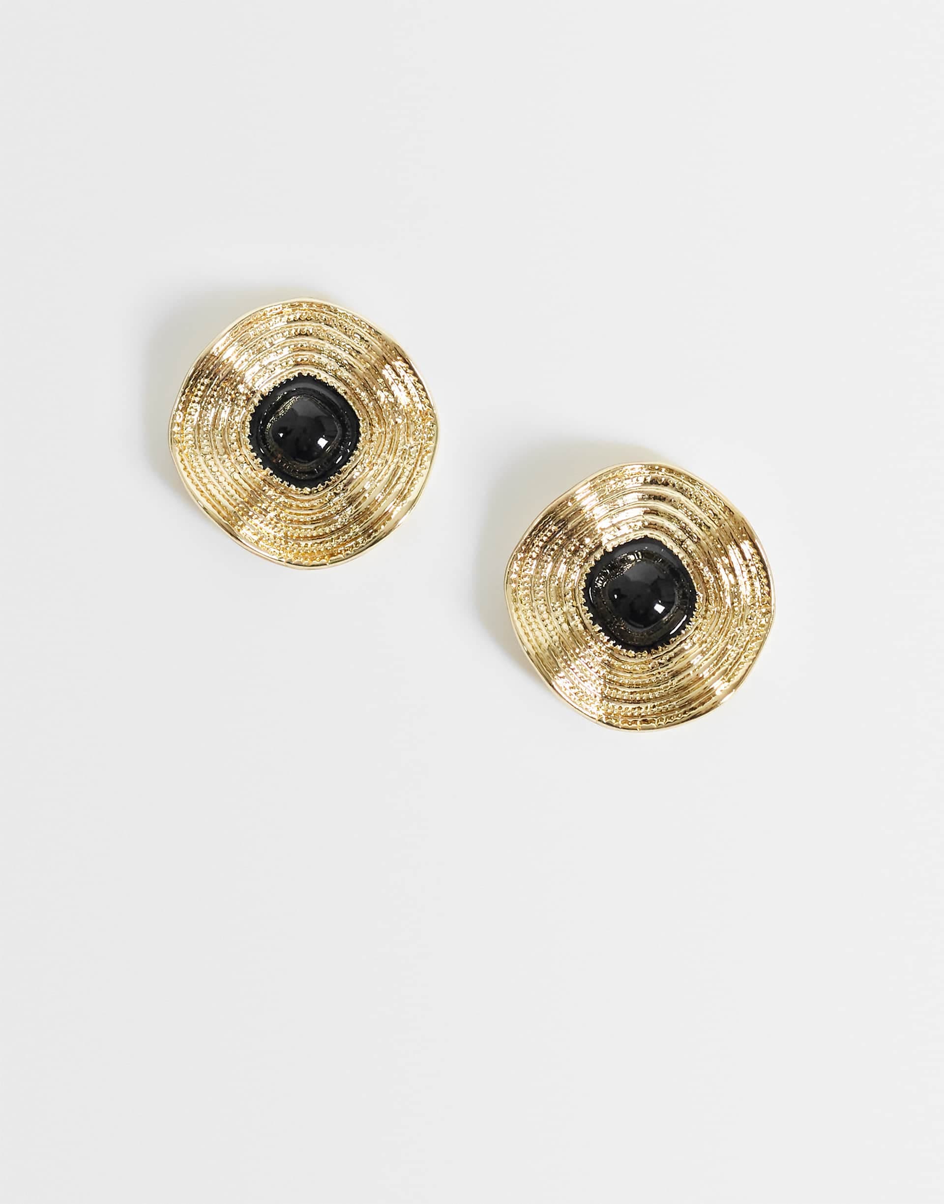 DesignB London wavy stud earring with texture in gold