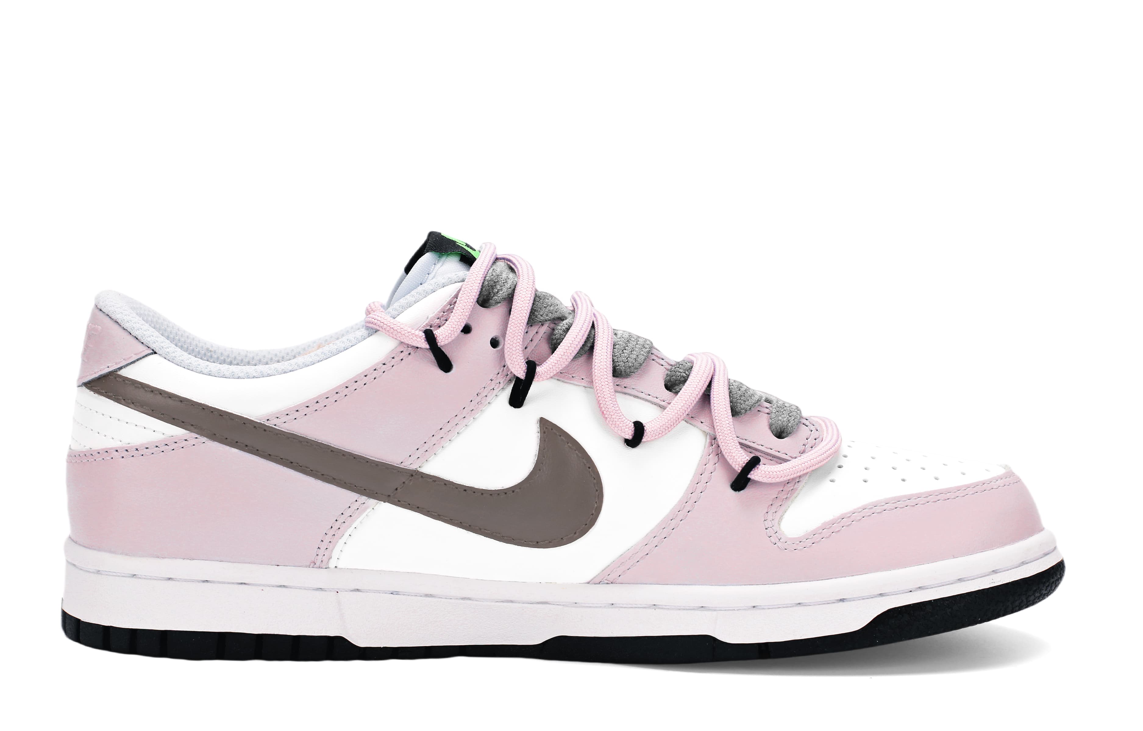 Nike Dunk Slip-Resistant Water-Resistant Low-Top Skateboard Shoes Women's White Pink