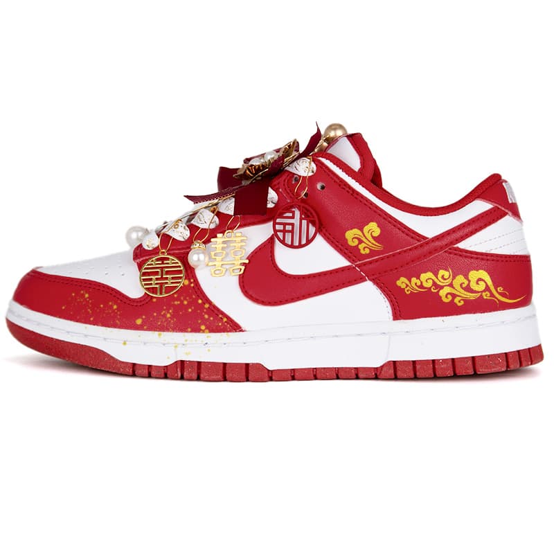 Nike Dunk Wedding Shoes Couple Festive Simple Versatile Durable Lightweight Low-Top Skate Shoes Unisex Red Gold