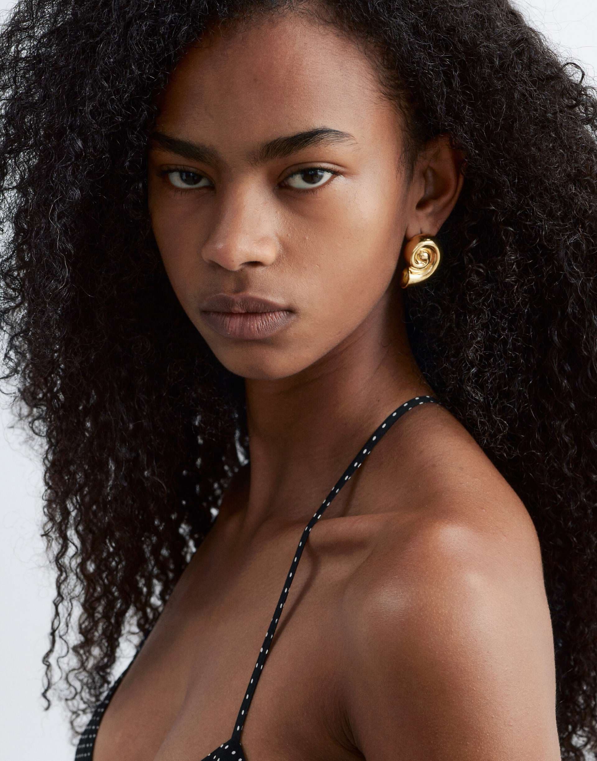 & Other Stories shell drop earrings in gold