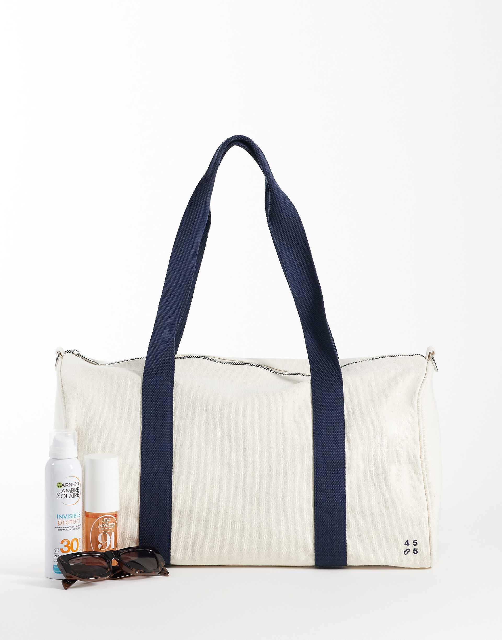 4505 canvas tennis holdall with contrast straps in vintage white