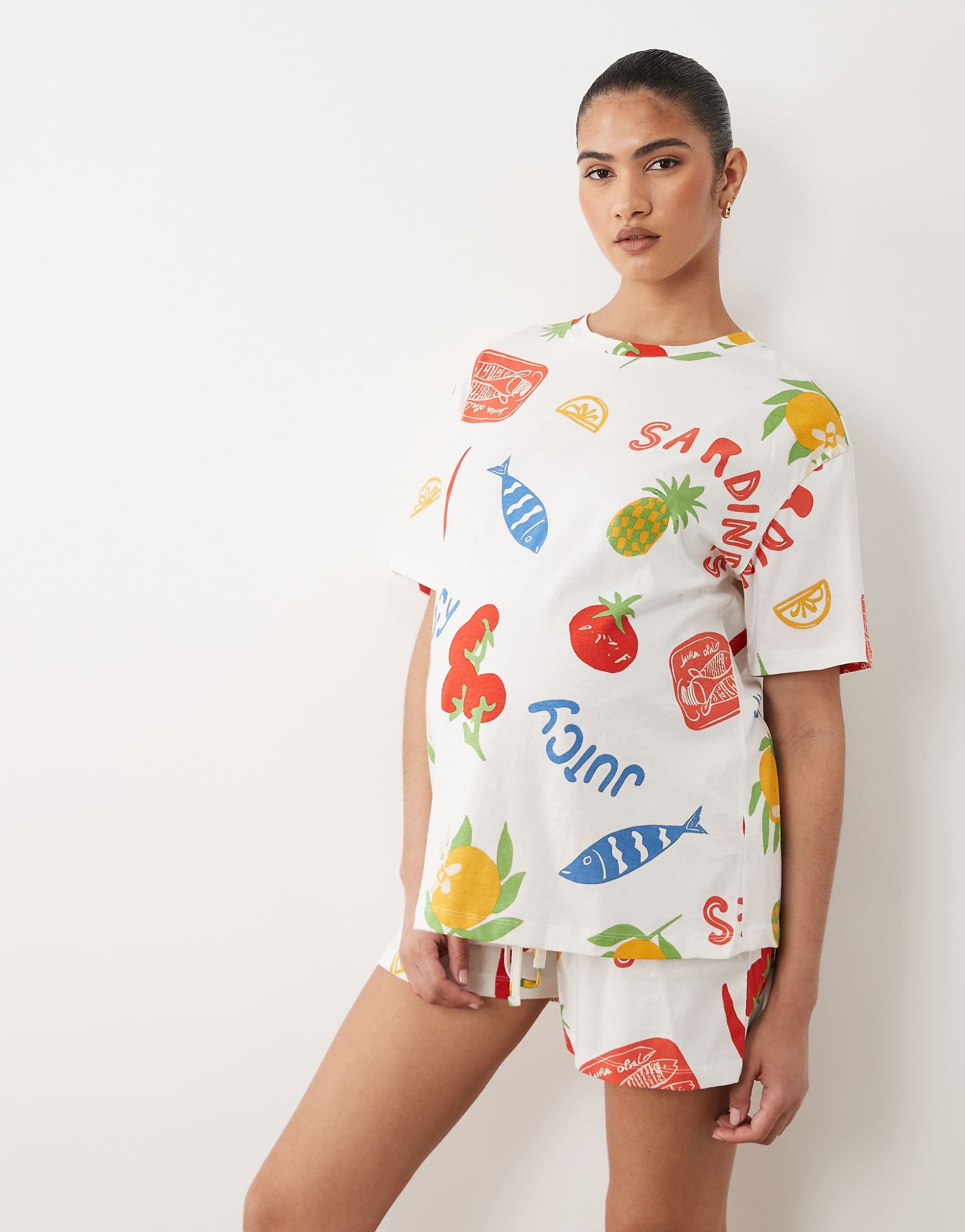 ASOS DESIGN Maternity oversized tee & shorts set in sardine summer print