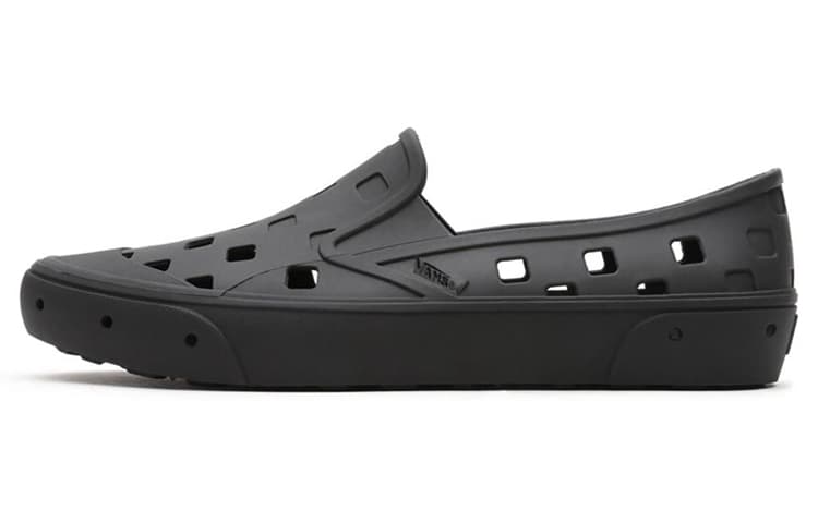 Vans Trek Slip On Triple Black