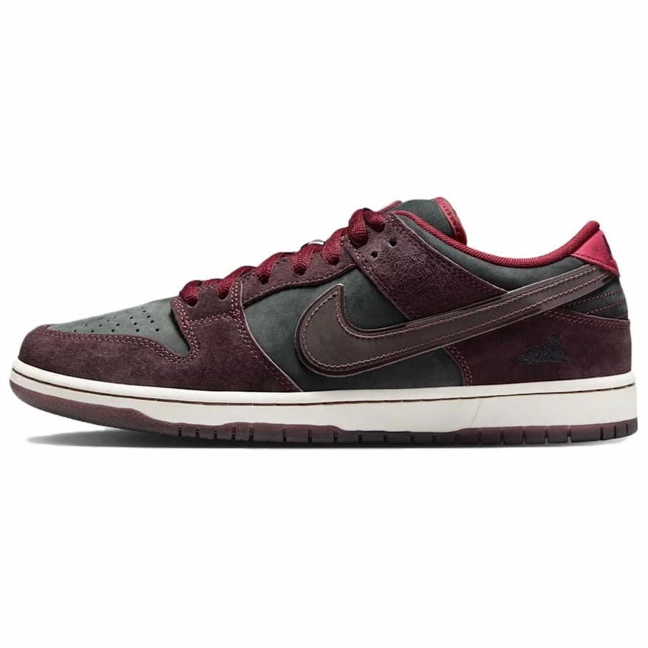 RIOT Skateshop x Nike Dunk SB Anti-Slip Wear-Resistant Low-Top Skateboard Shoes Men's Brown Red