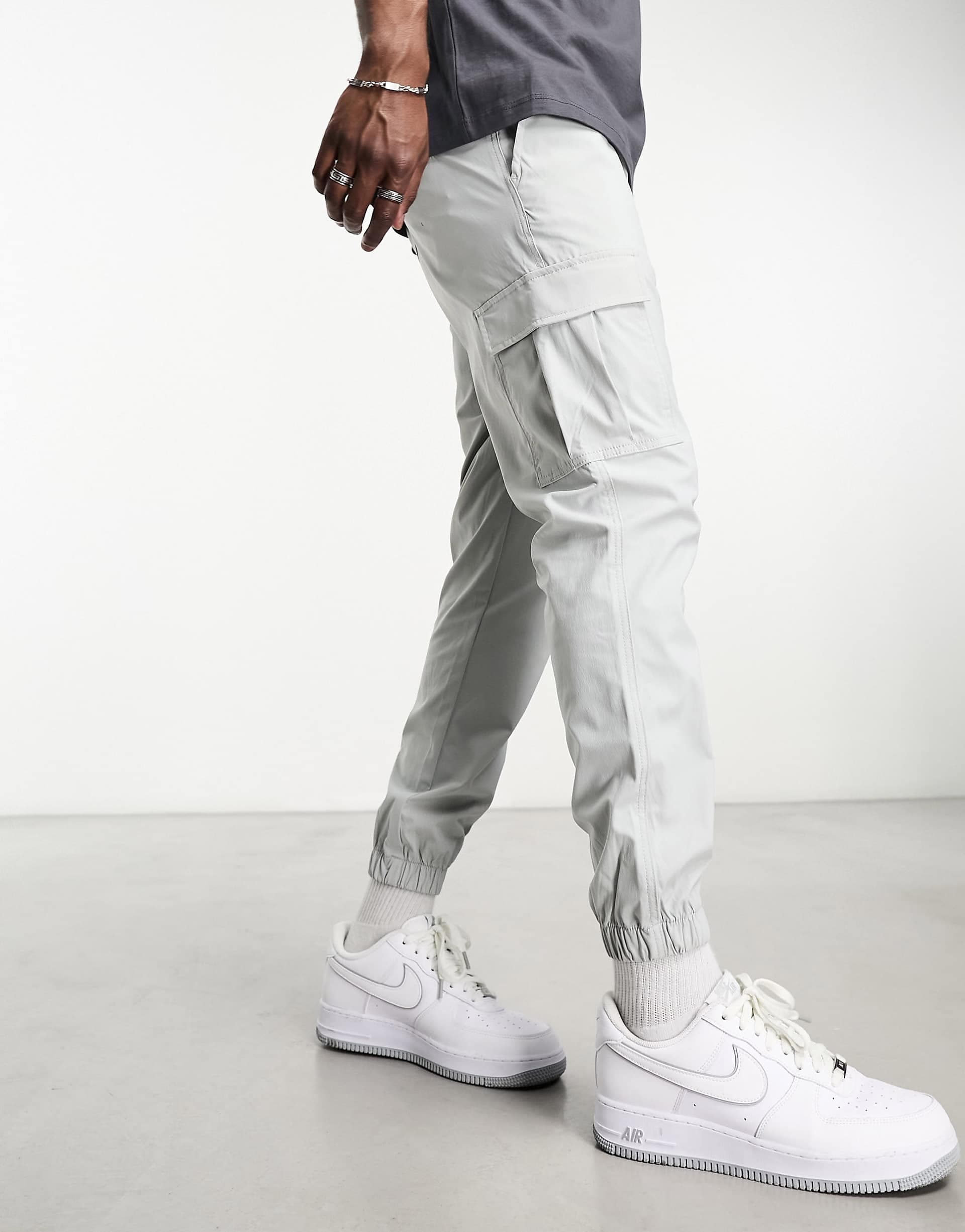 Jack & Jones Intelligence poly cargo pants in gray