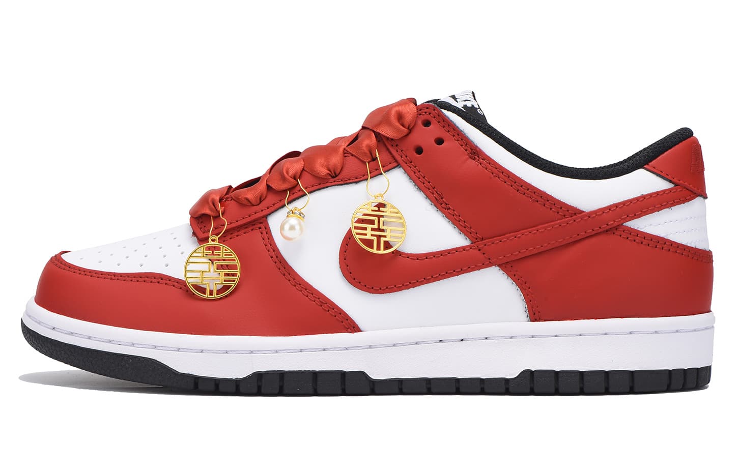 Nike Dunk Anti-Slip Wear-Resistant Low-Top Skateboard Shoes Women's True Red
