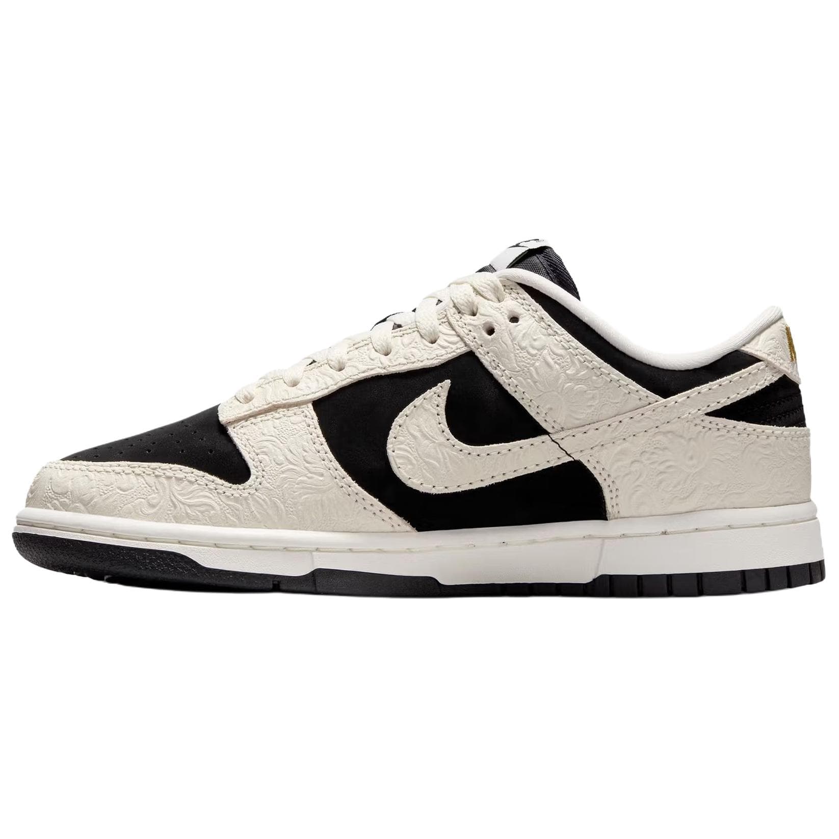Nike Dunk Embossed Baroque CNY Comfortable Fit Board Shoes Women's Black White