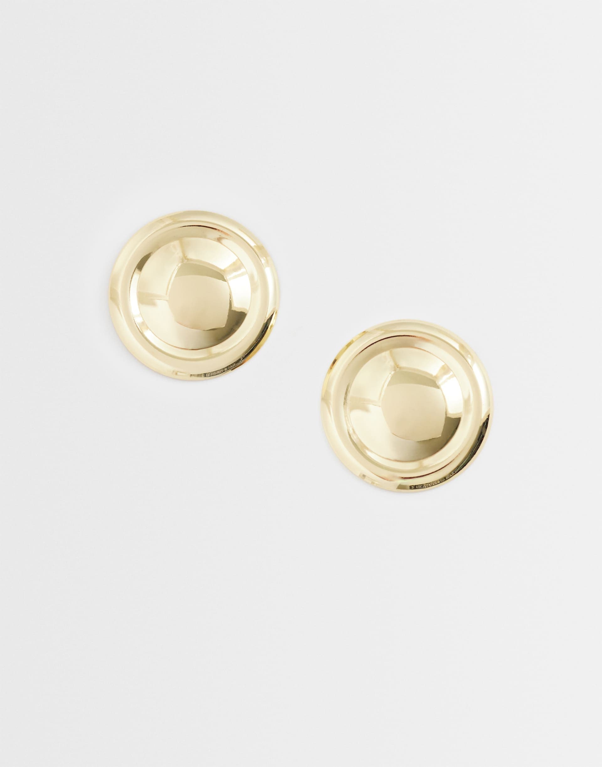 Kaiia exclusive chunky circle earrings in gold tone