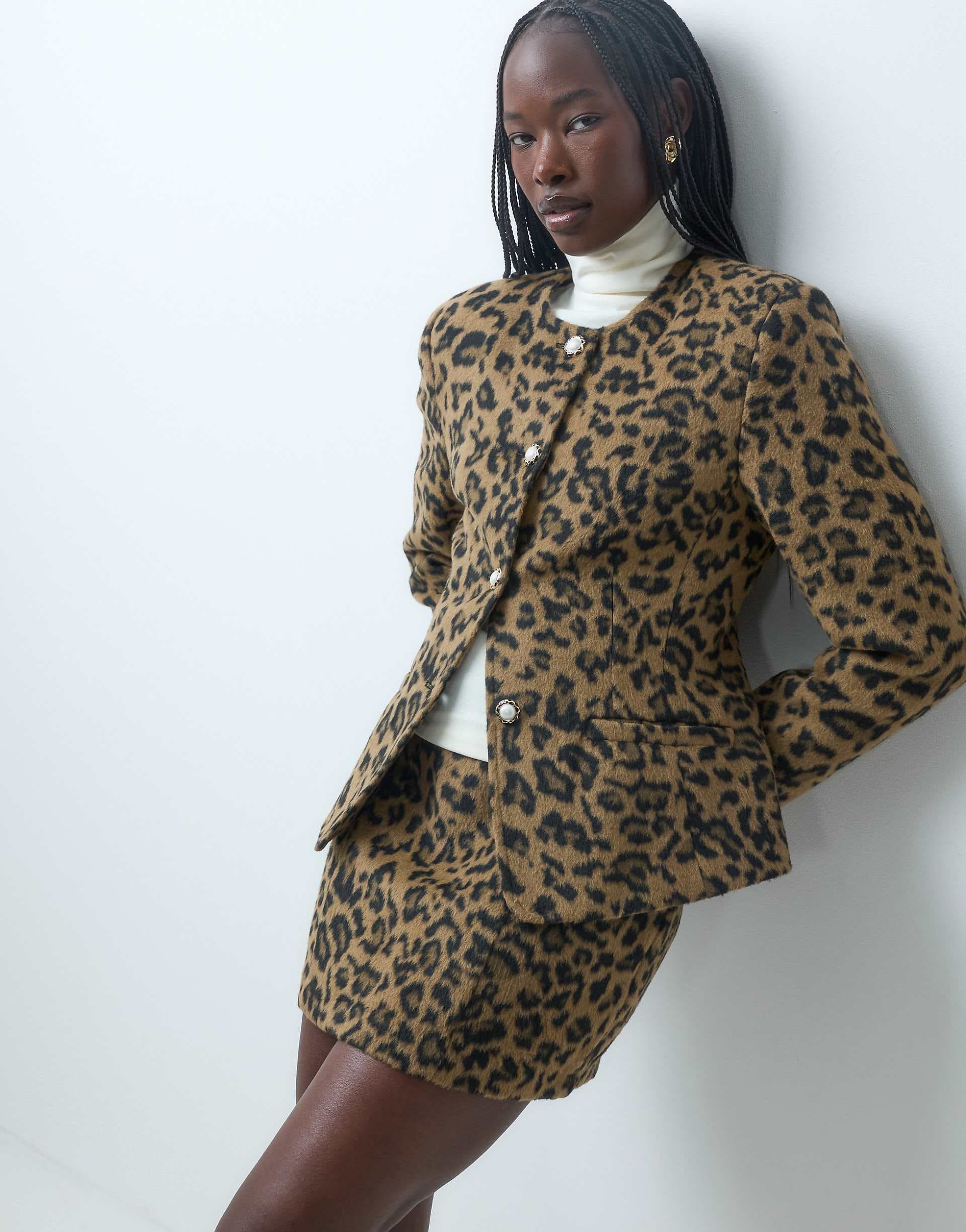 ASOS DESIGN Tailored blazer with statement buttons in textured leopard