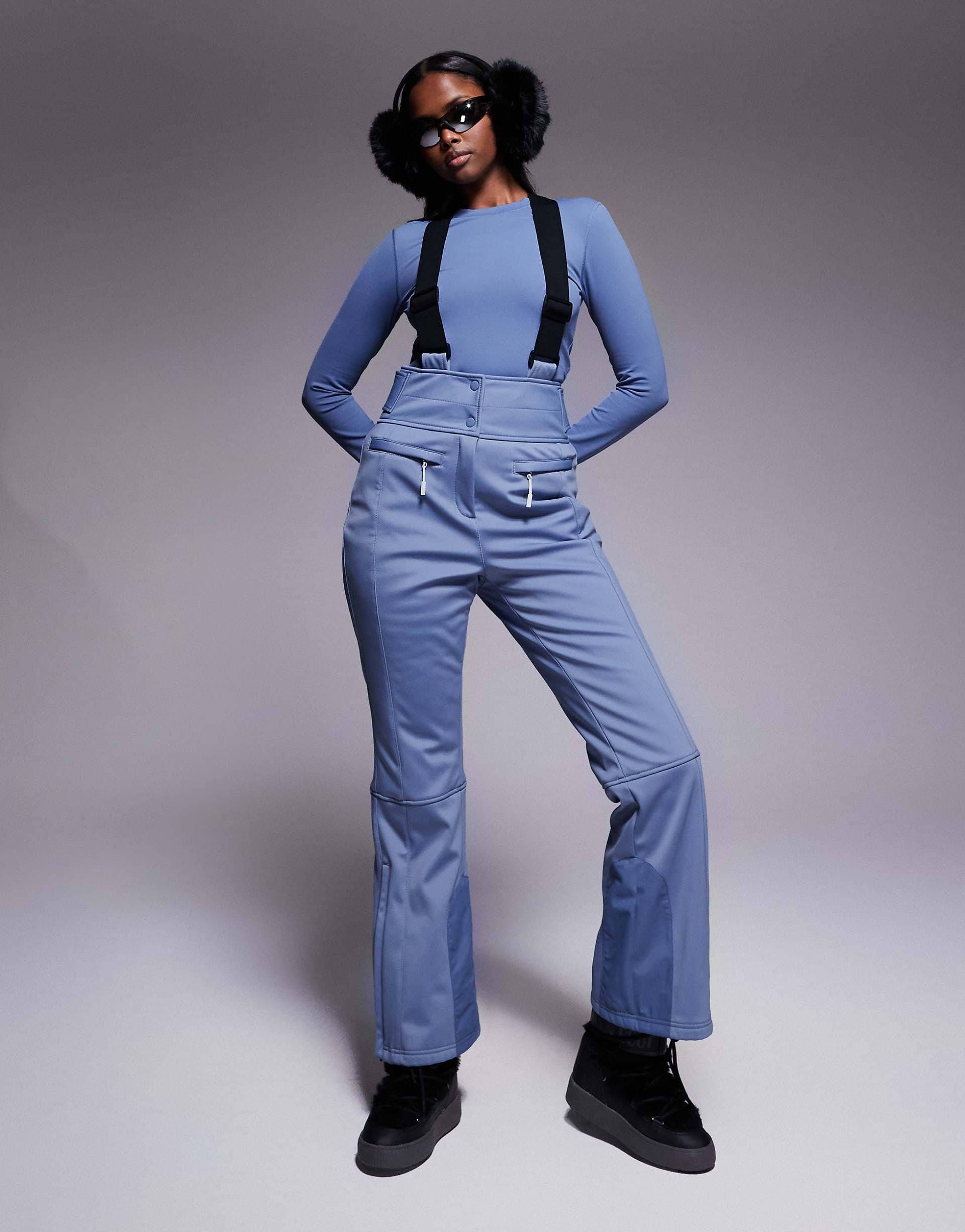 ASOS 4505 Ski soft shell water repellent kick flare ski pants in chalk blue