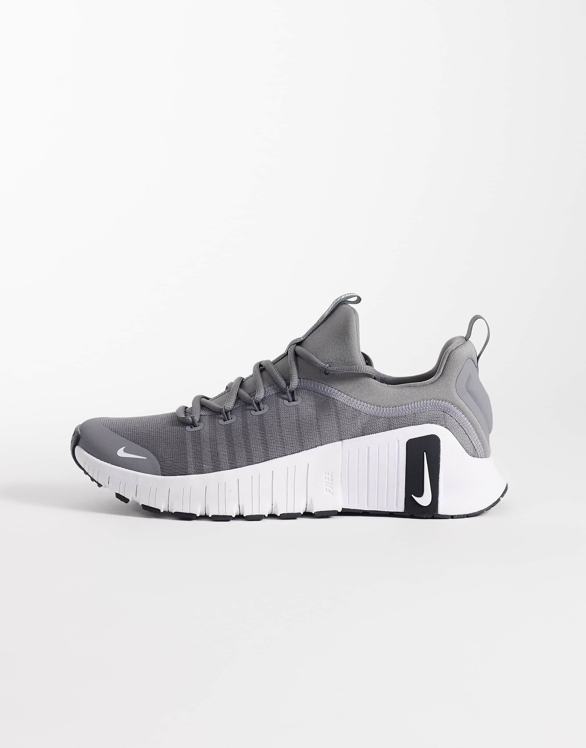 Nike Free Metcon 6 sneakers in dark gray