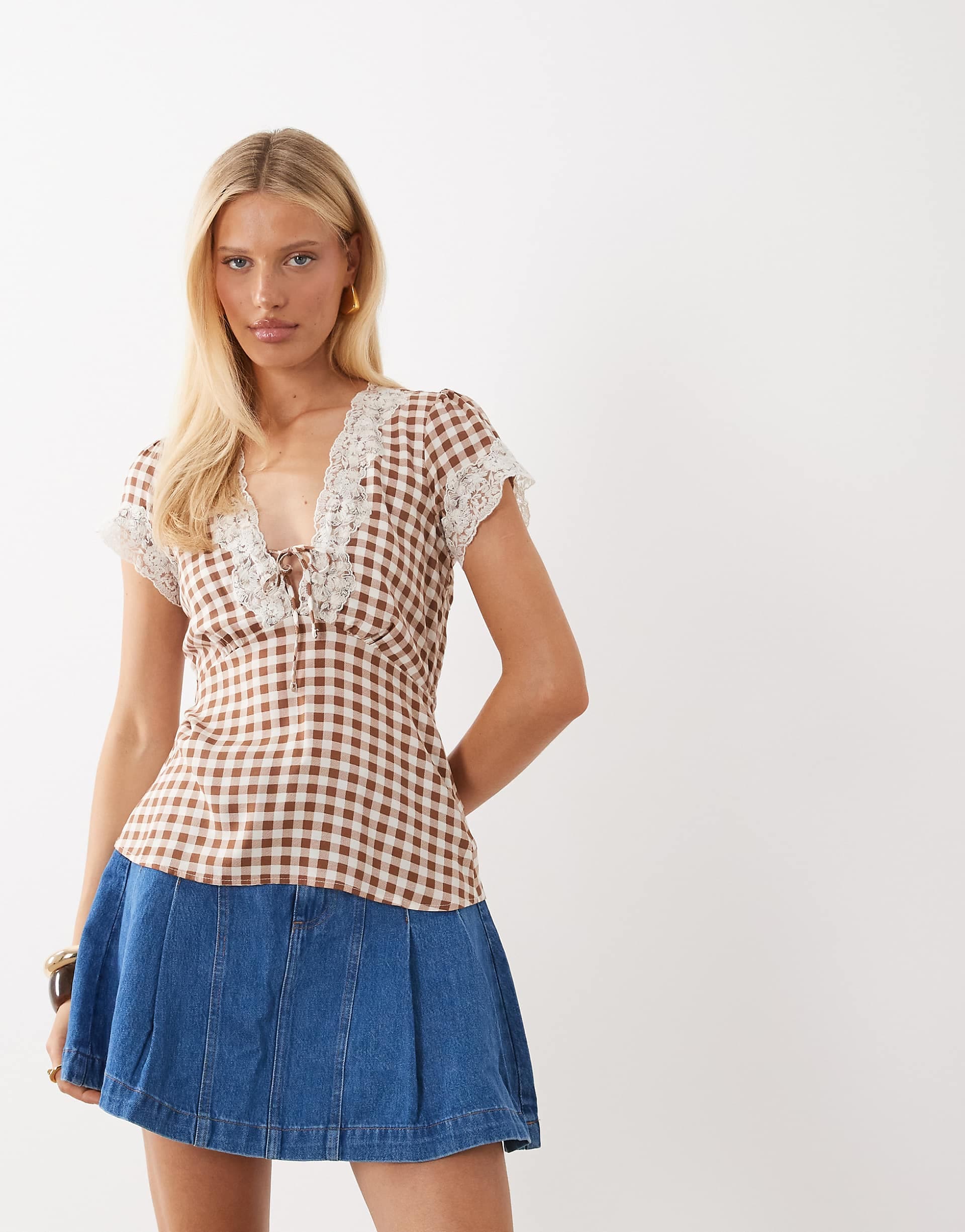 Nobody's Child Maeve v-neck lace trim short sleeve blouse in brown gingham