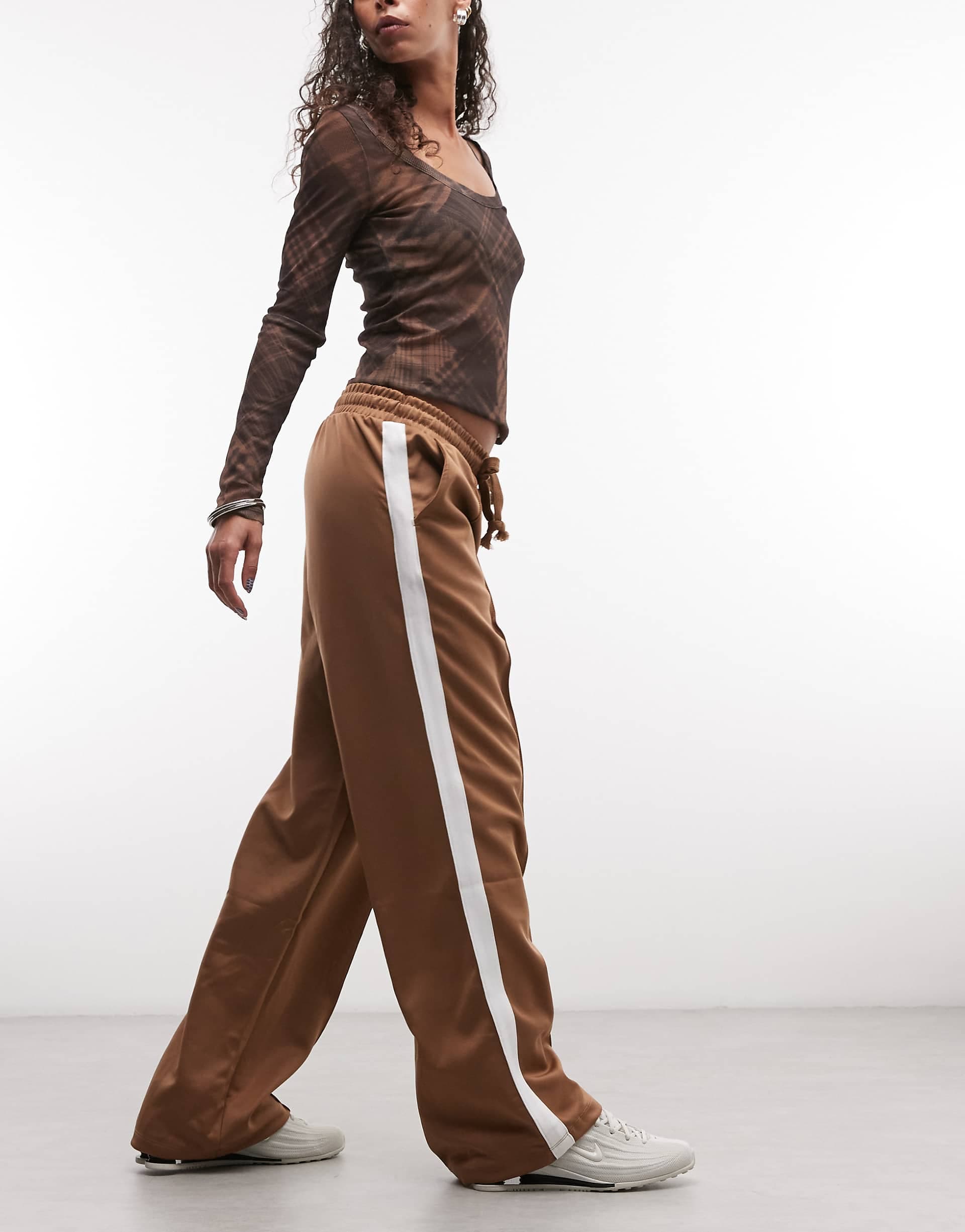 Noisy May straight leg jersey pants in light brown with white side stripes