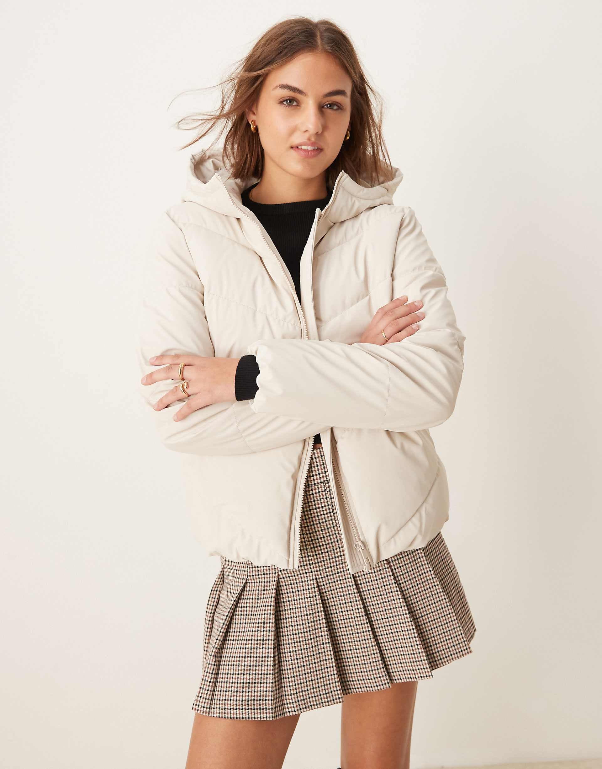 JDY short puffer jacket in off white