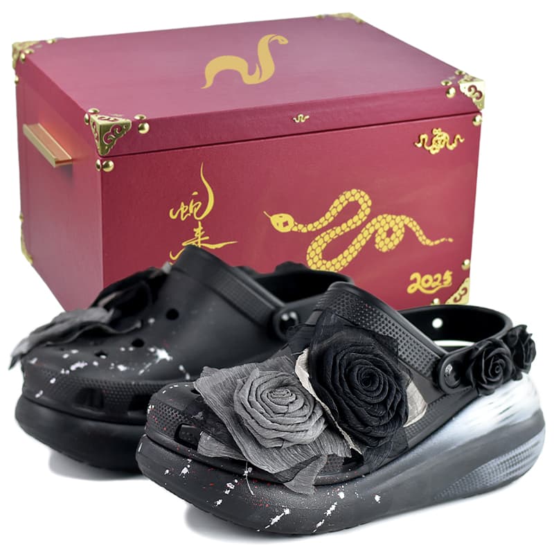 Custom Shoes Crocs Classic Clog NR Spring Rose Sweet Cool Lolita Casual Comfortable Ballet-Inspired Embroidery Distressed Trendy Versatile Deluxe Gift Box Clogs Unisex Black Silver