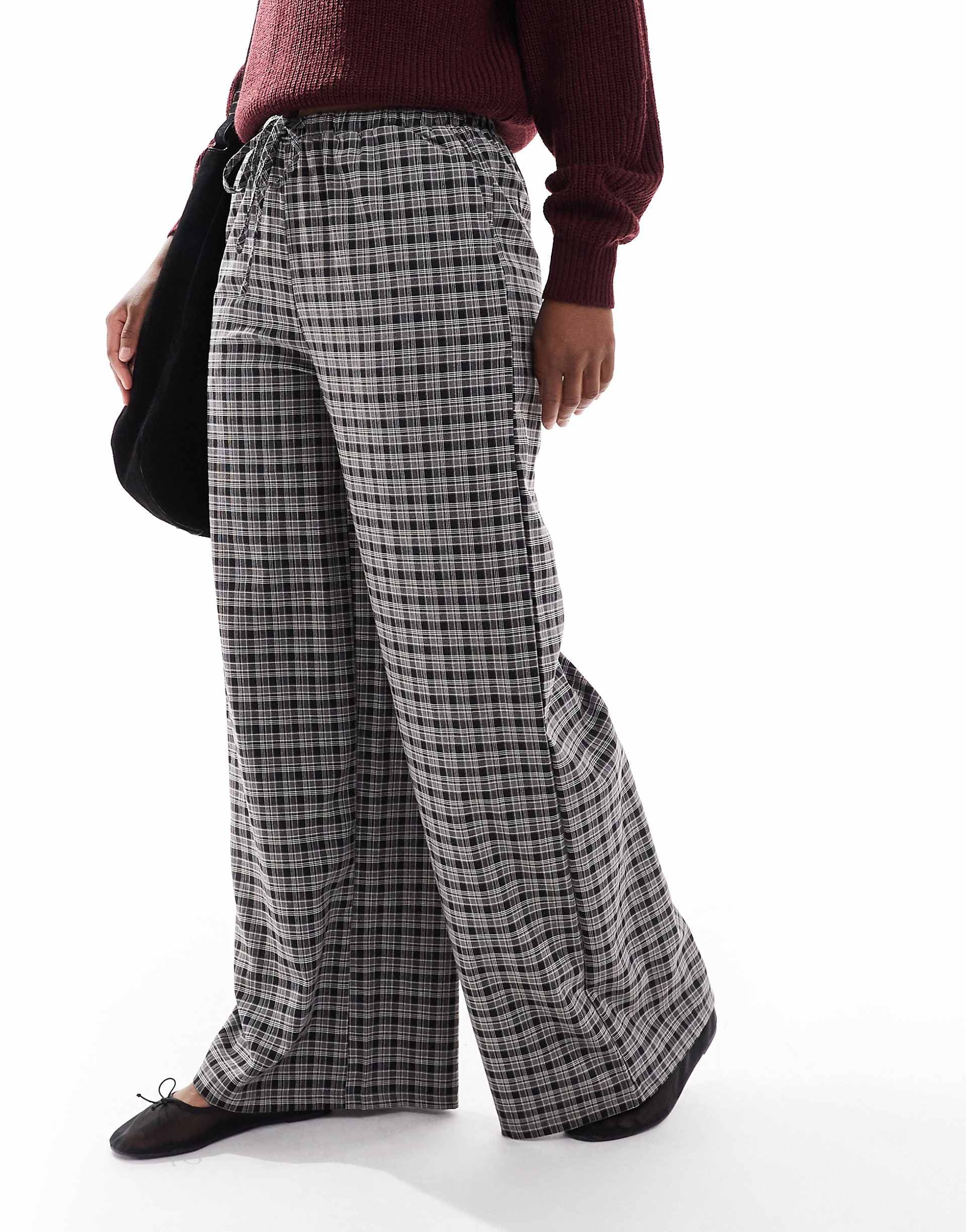 Daisy Street baggy fit pull on pants in dark plaid
