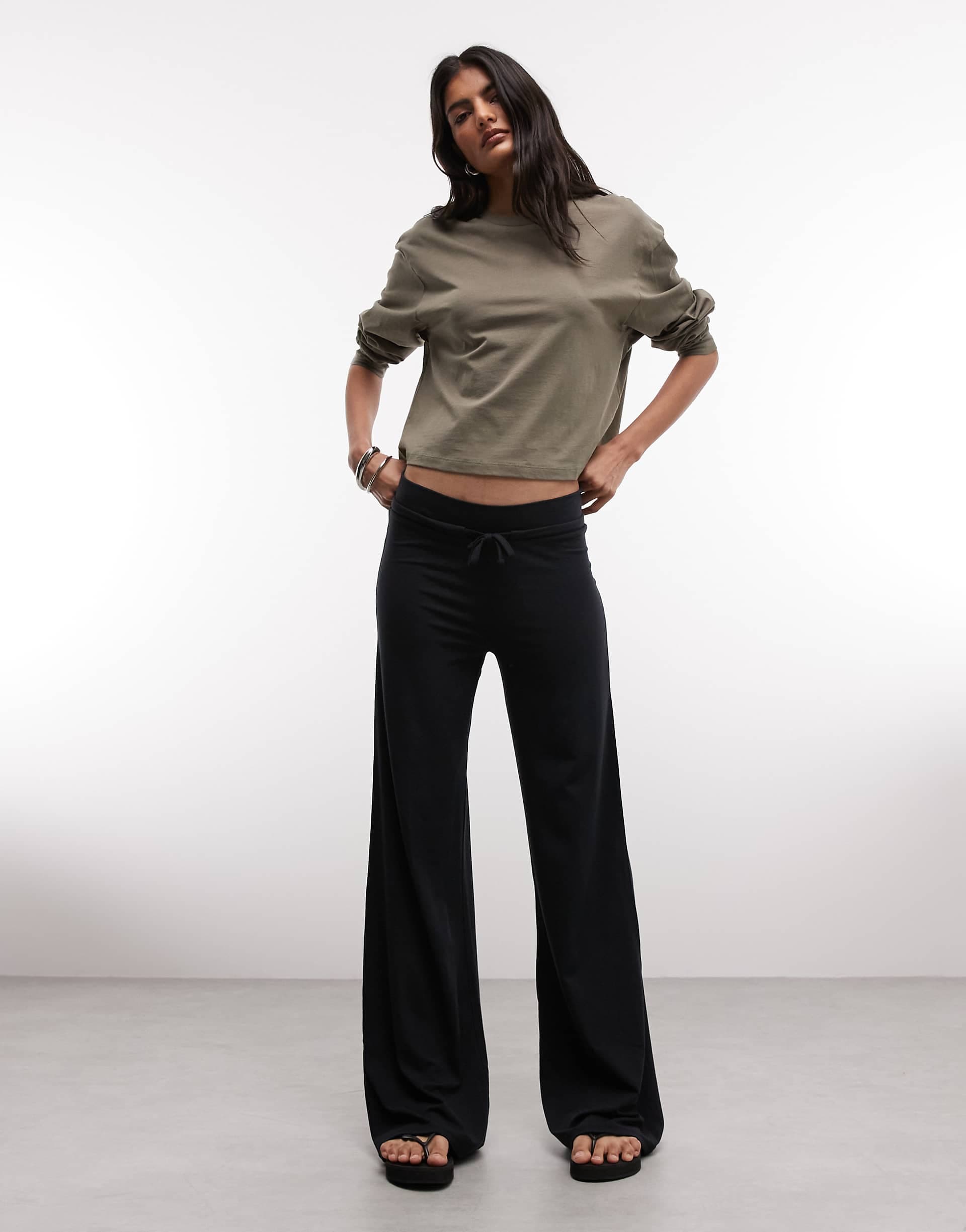 COLLUSION low rise yoga pant in black