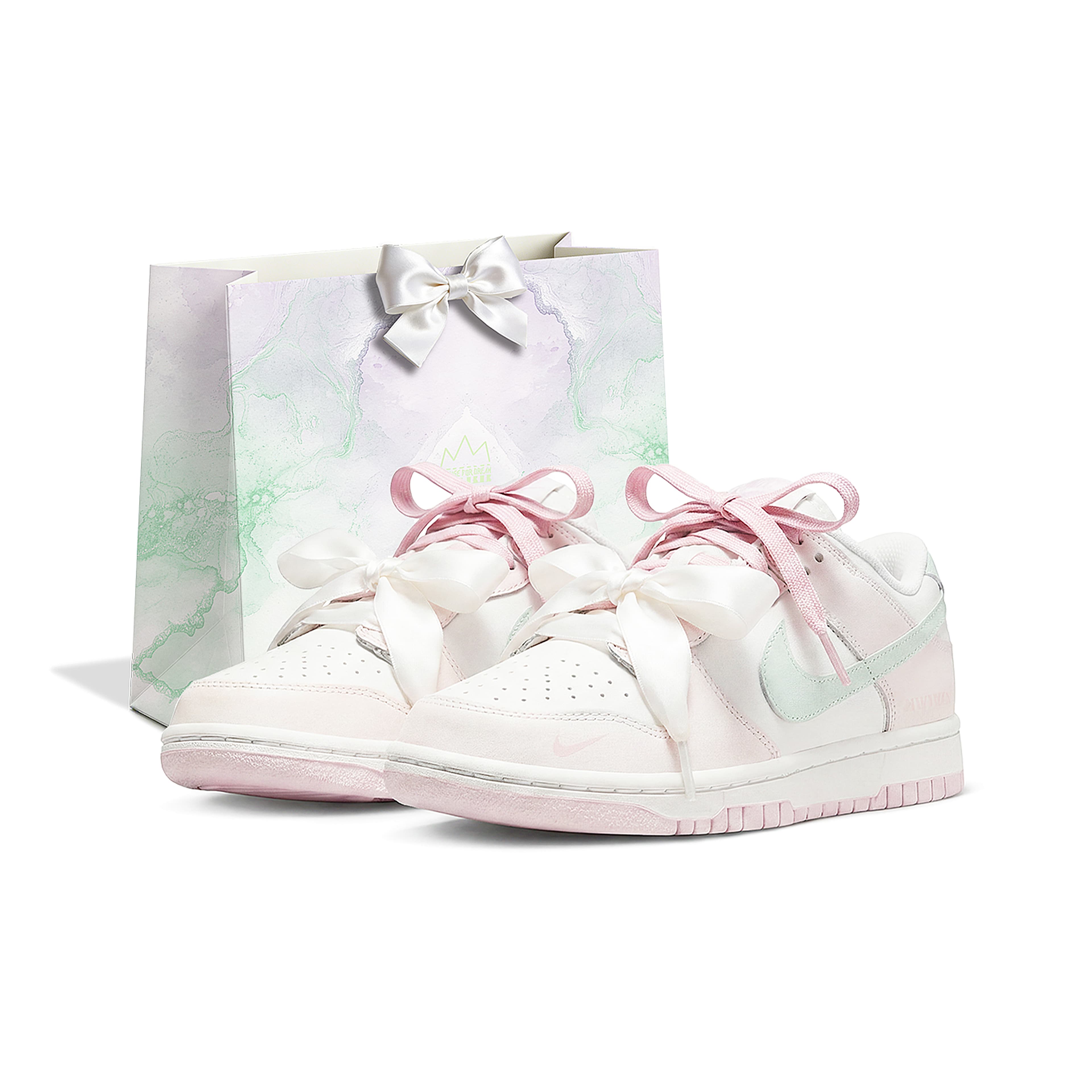 Custom Sneakers Nike Dunk Gift Bag Vanilla Pudding Commute Versatile Double Laces Dopamine Gentle Temperament Premium Texture Heightening Anti-Slip Wear-Resistant Low-Top Skate Shoes Women's White Green Pink