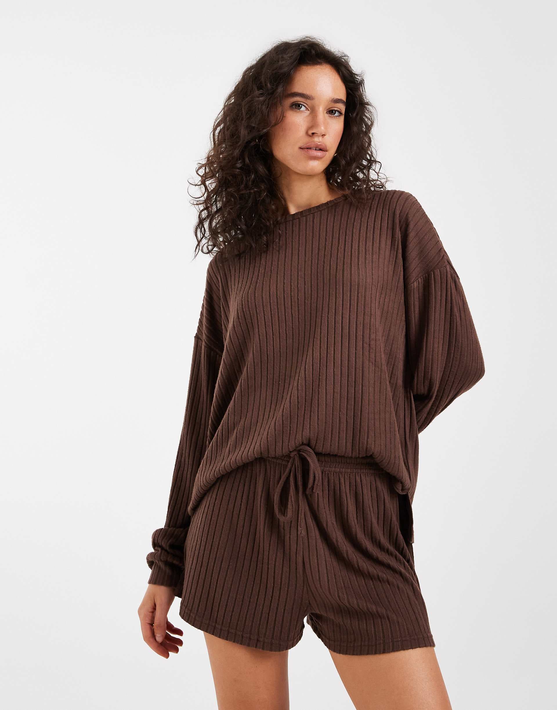 Loungeable heather super soft knit crew neck sweater and shorts in brown
